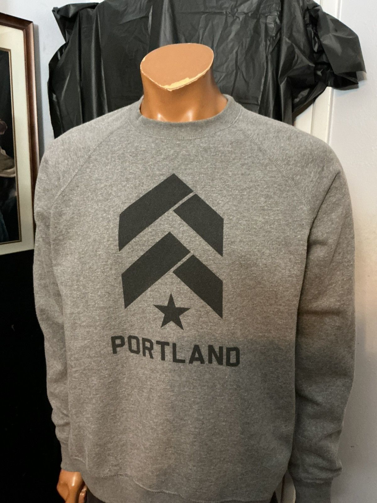 Other Barry’s Bootcamp Portland Gym Fitness Rank Sweatshirt Size US L / EU 52-54 / 3 - 8 Thumbnail