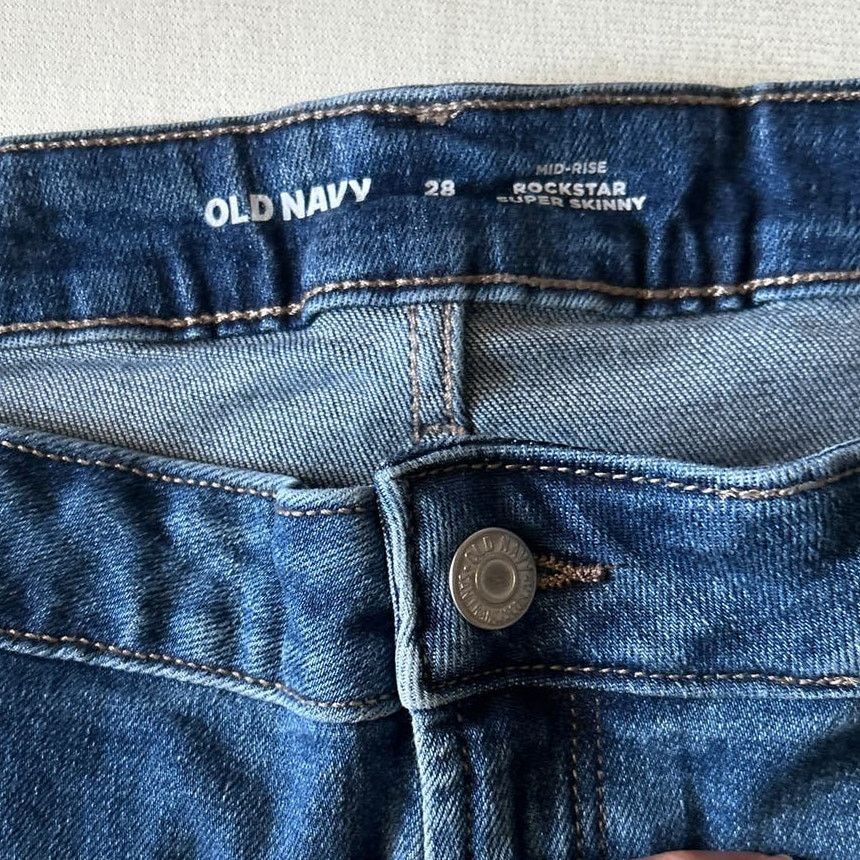 Old Navy Old Navy Womens Mid-Rise Rock Star Skinny Blue Jeans 28 Size 42" / US 20 - 4 Thumbnail