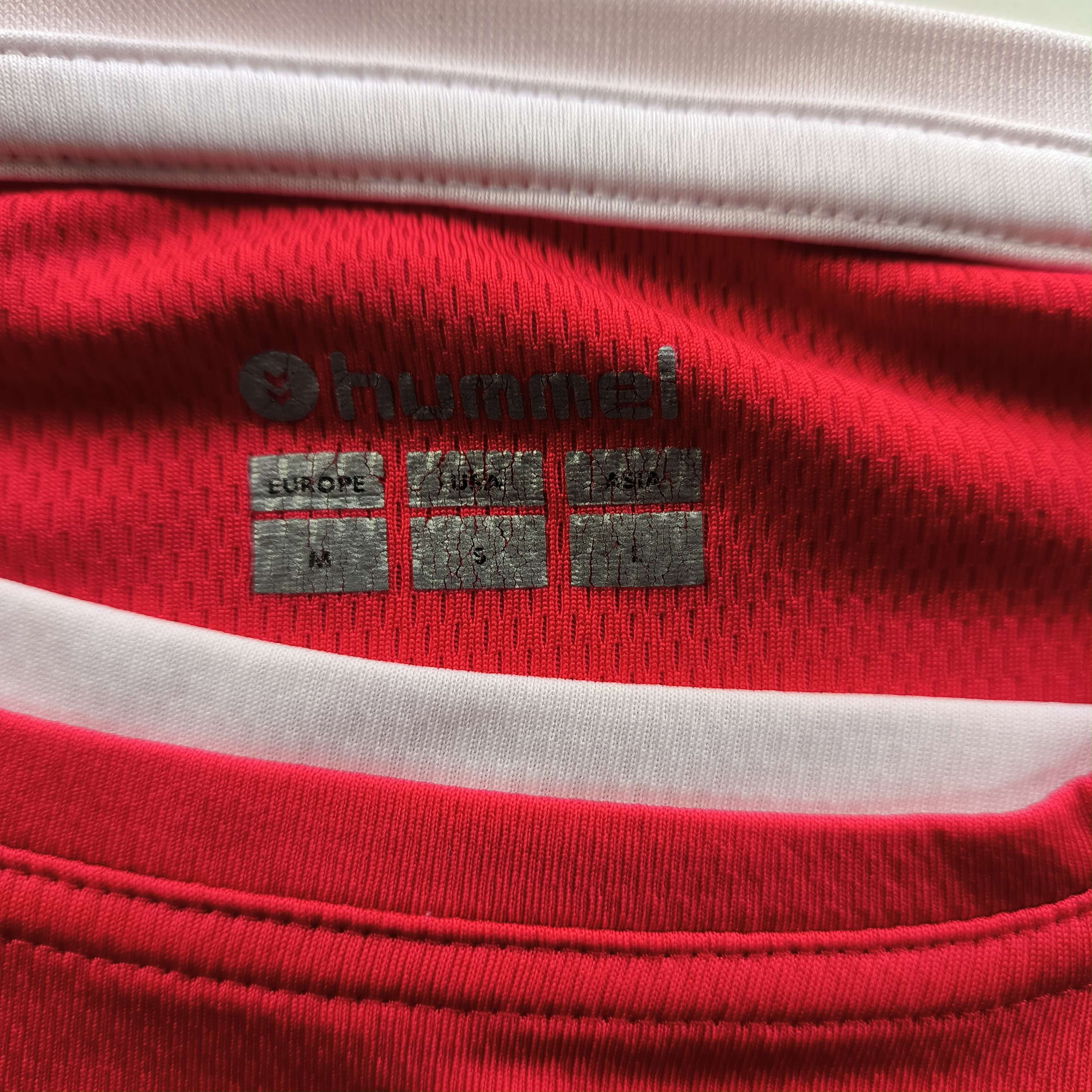Hummel Ayr United Hummel training football jersey shirt size M Size US M / EU 48-50 / 2 - 4 Thumbnail