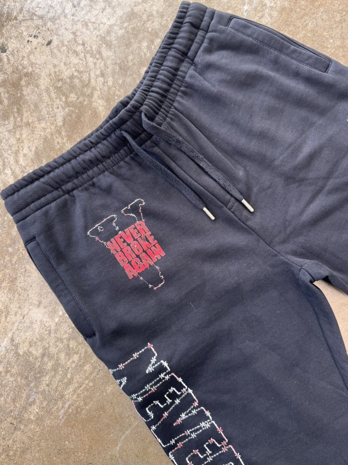 Vlone Vlone NBA Youngboy Never Broke Again Sweatpants Large Size US 34 / EU 50 - 1 Thumbnail