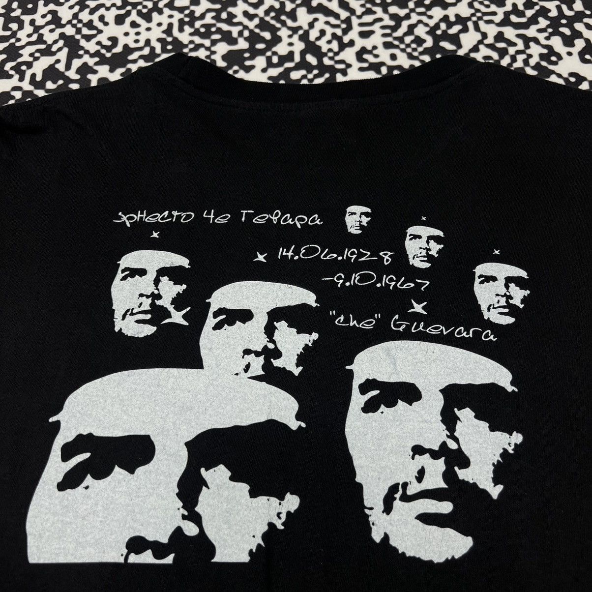 Vintage Vintage 00s Che Guevara Band Revolution Rage Style T-shirt Size US M / EU 48-50 / 2 - 11 Thumbnail