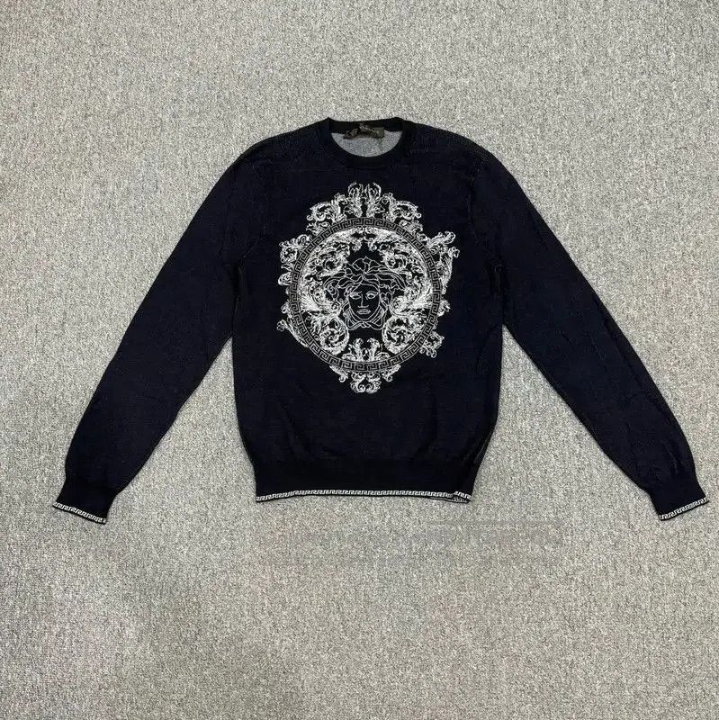 Versace Versace Black Cotton Pullover Sweater for Men . Size US S / EU 44-46 / 1 - 1 Thumbnail