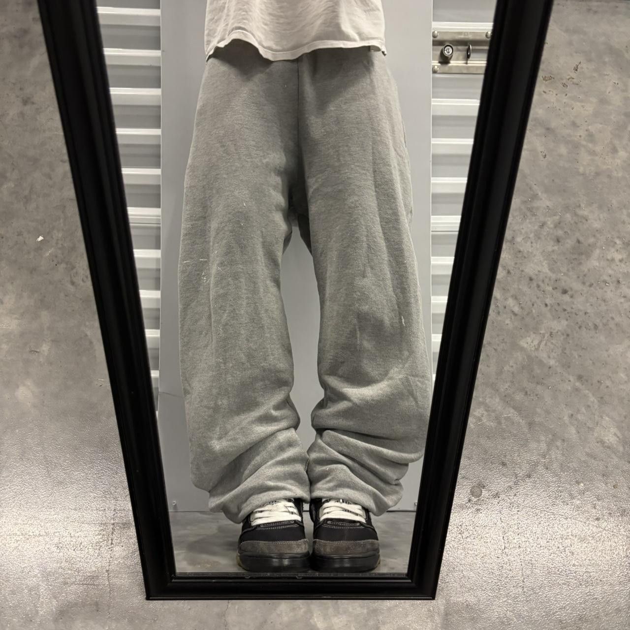 Japanese Brand × Vintage Crazy Vintage Y2K/2000s Light Grey Essential Sweatpants! Size US 30 / EU 46 - 1 Thumbnail