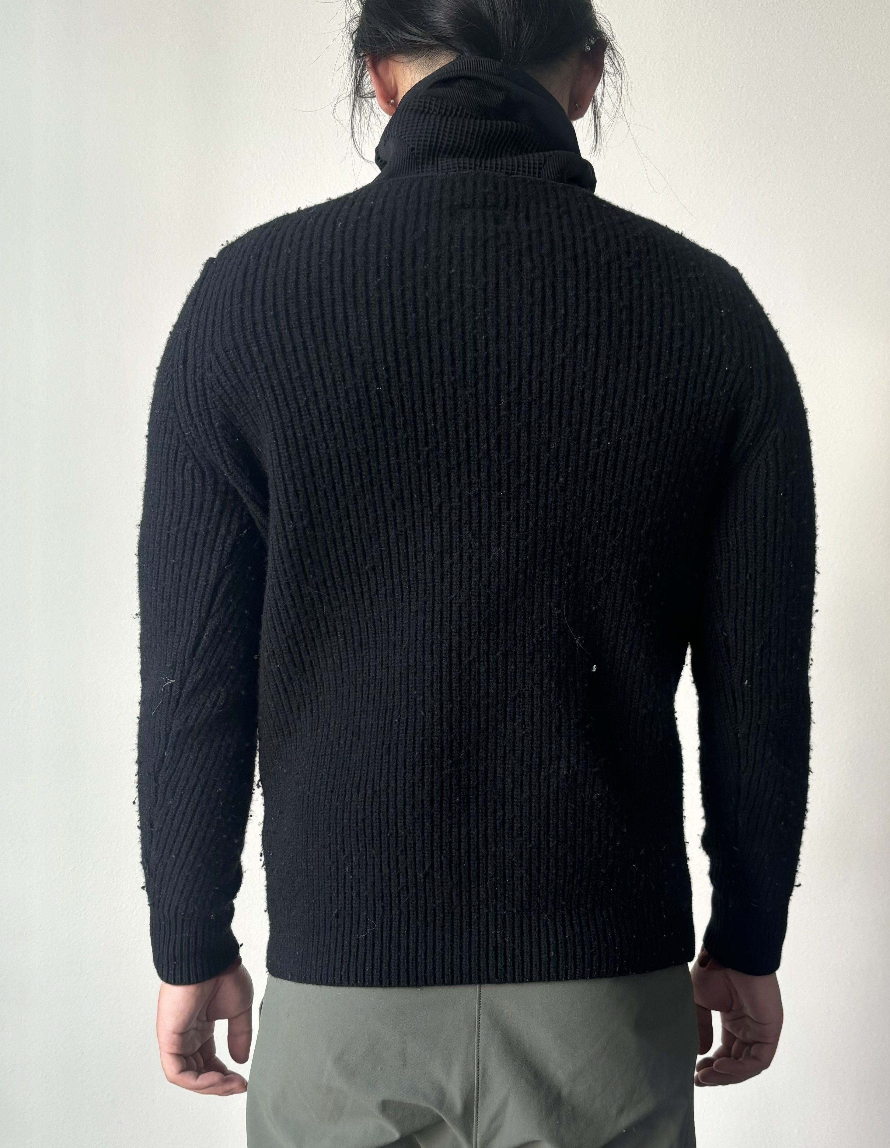 C.P. Company C.P. Company Black Sweater Attachable Logo Size US S / EU 44-46 / 1 - 4 Thumbnail