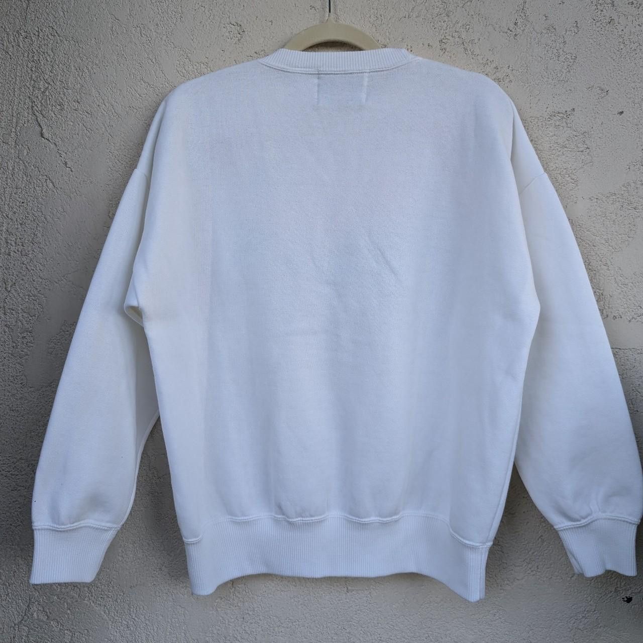 Vintage Vintage 90s White Crewneck Sweatshirt w/Pink Roses & Pearls Size M / US 6-8 / IT 42-44 - 2 Thumbnail