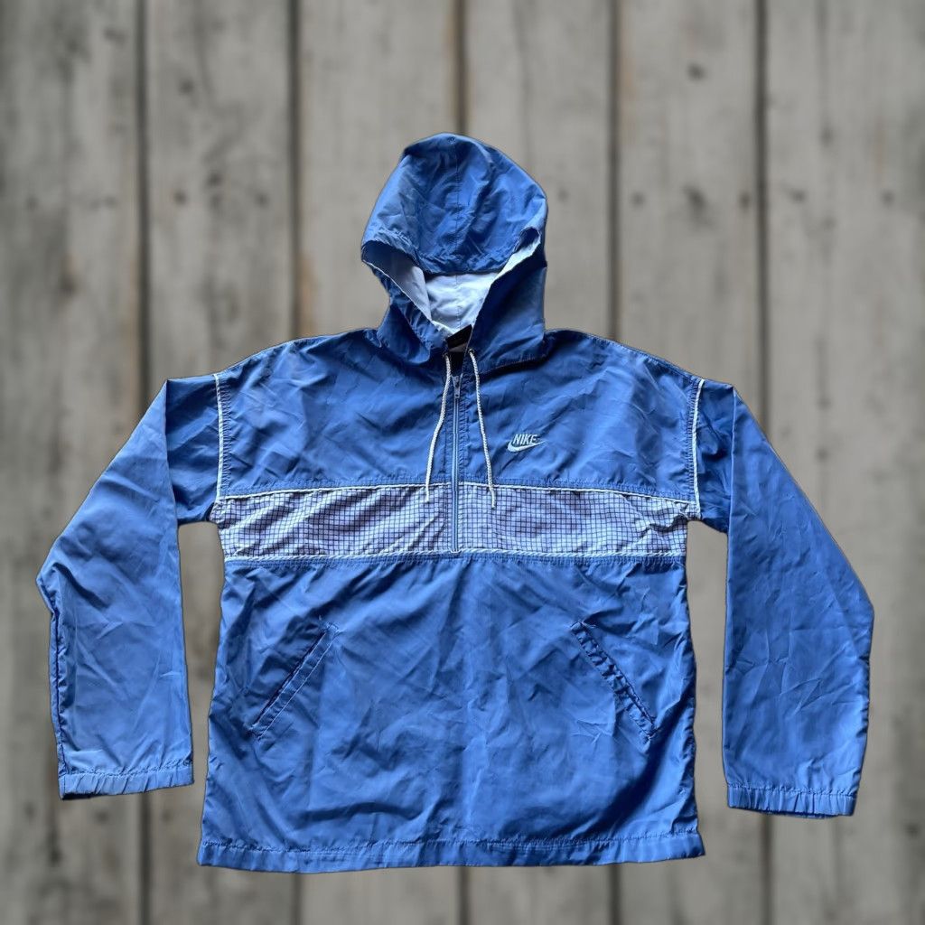 Nike VINTAGE Nike Jacket Mens Large Blue Windbreaker Lightweight Anorak 80s USA Logo Embroidered Mens Size US L / EU 52-54 / 3 - 1 Thumbnail