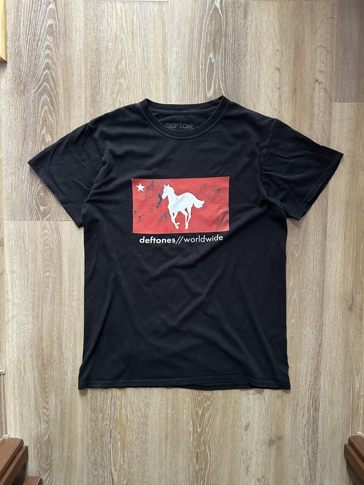 Band Tees Deftones White Pony Worldwide Tour Band T-Shirt Size US M / EU 48-50 / 2 - 1 Thumbnail