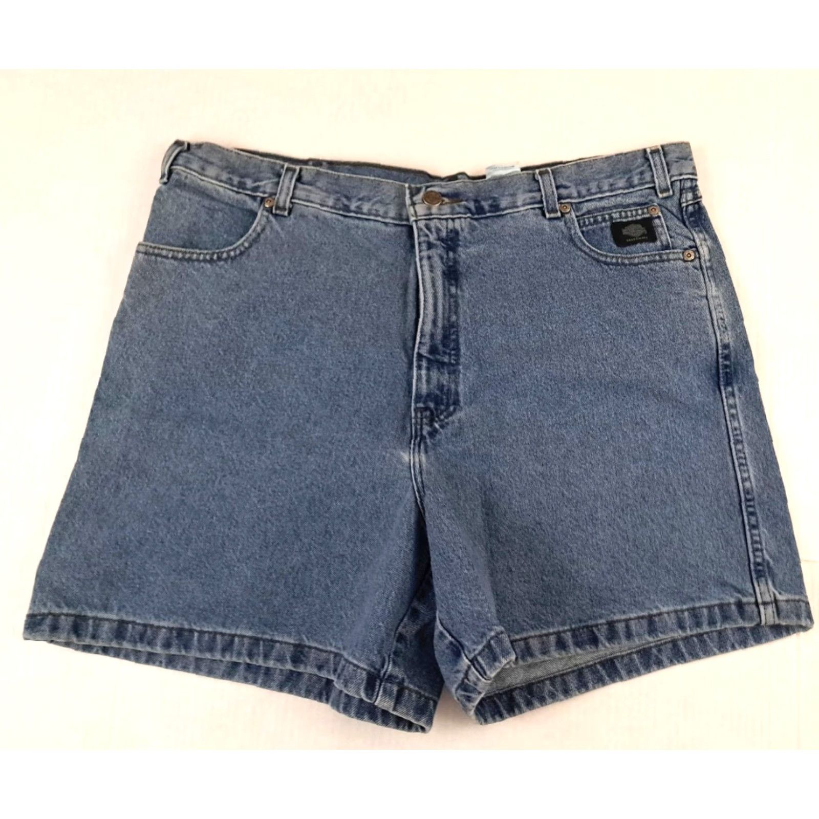 Harley Davidson VINTAGE Harley-Davidson Jeans Shorts Woman 18 Blue Denim 100% Cotton Biker Comfort 35in Waist 5.5in Inseam Size 40" / US 18 - 5 Thumbnail