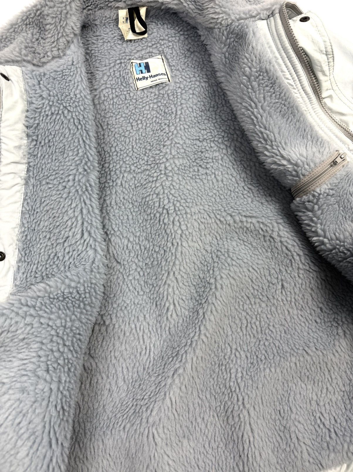 Helly Hansen Vintage Helly Hansen Sherpa Lined Bomber Jacket Portugal Size US M / EU 48-50 / 2 - 14 Thumbnail