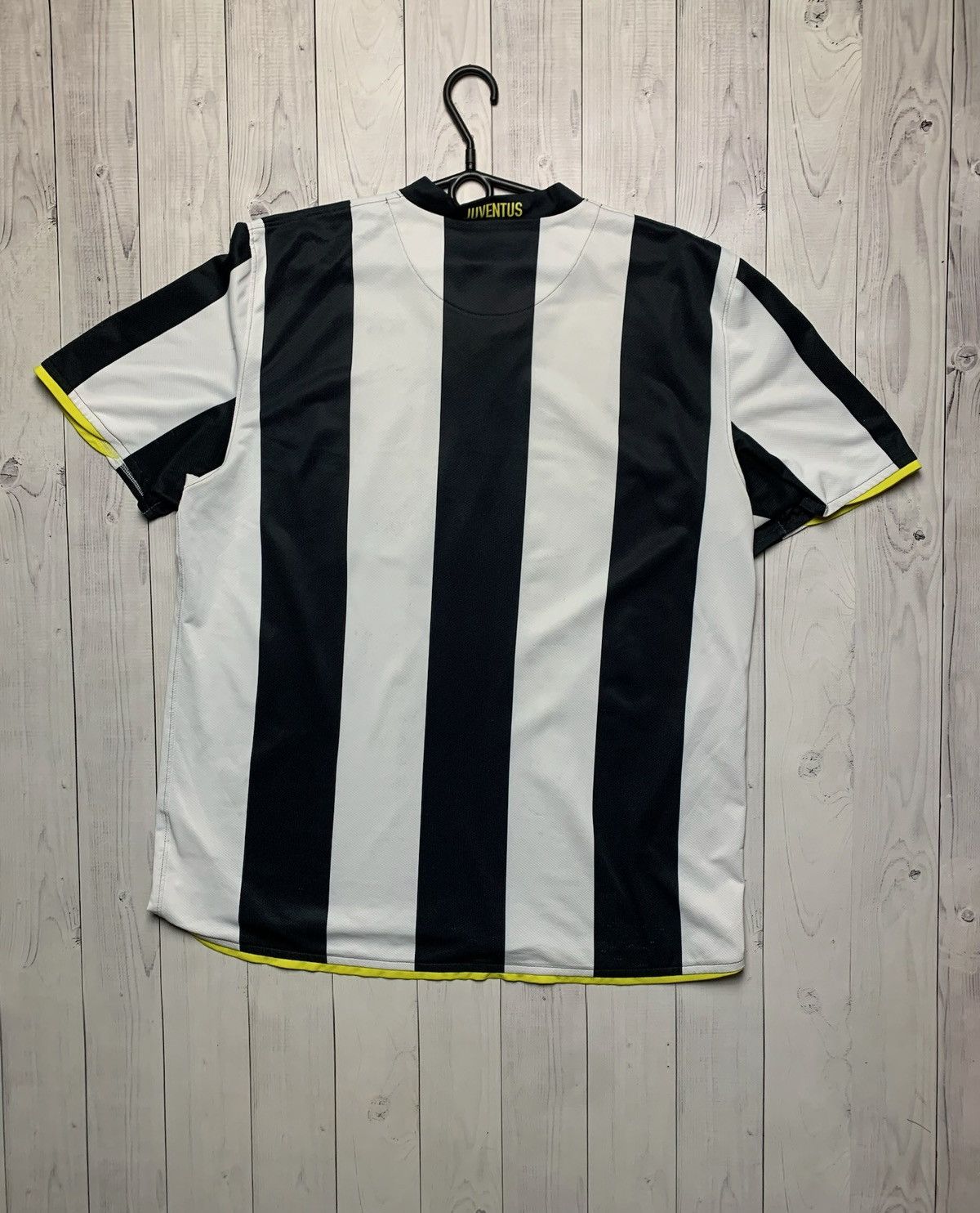 Nike × Vintage Vintage Nike Juventus soccer jersey size XL striped Size US XL / EU 56 / 4 - 9 Thumbnail