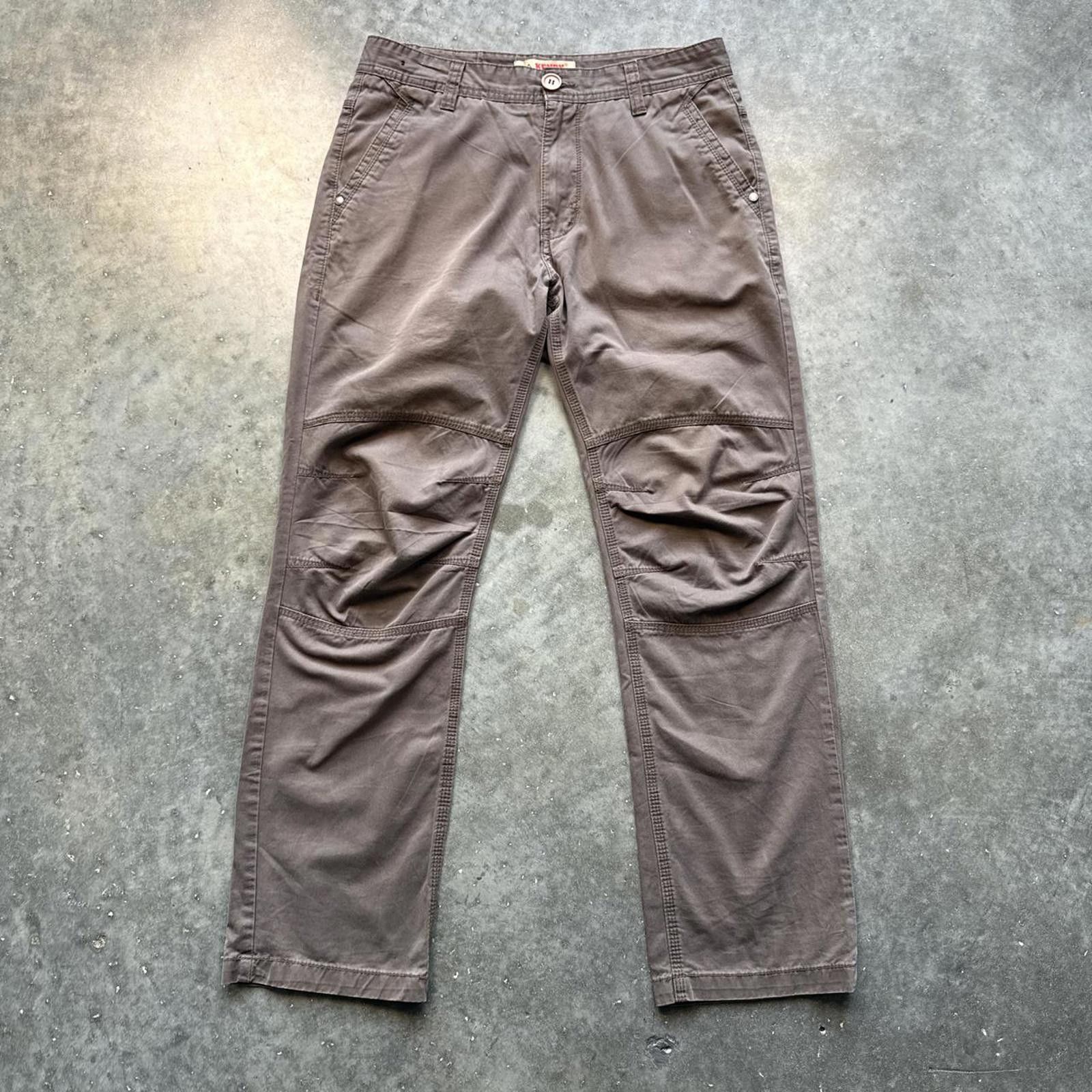 Other Brown Canvas Cargo Pants With A Distressed Look Size US 32 / EU 48 - 1 Thumbnail