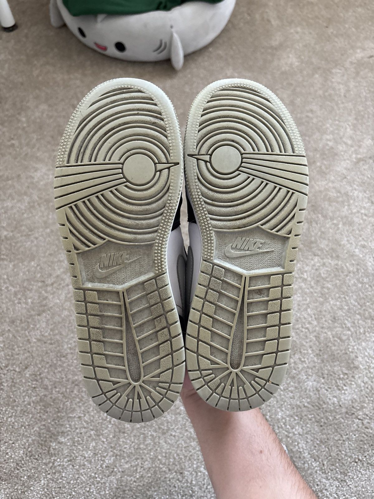 Jordan Brand × Nike Jordan 1 “Smoke Grey” Size US 7.5 / IT 37.5 - 6 Thumbnail