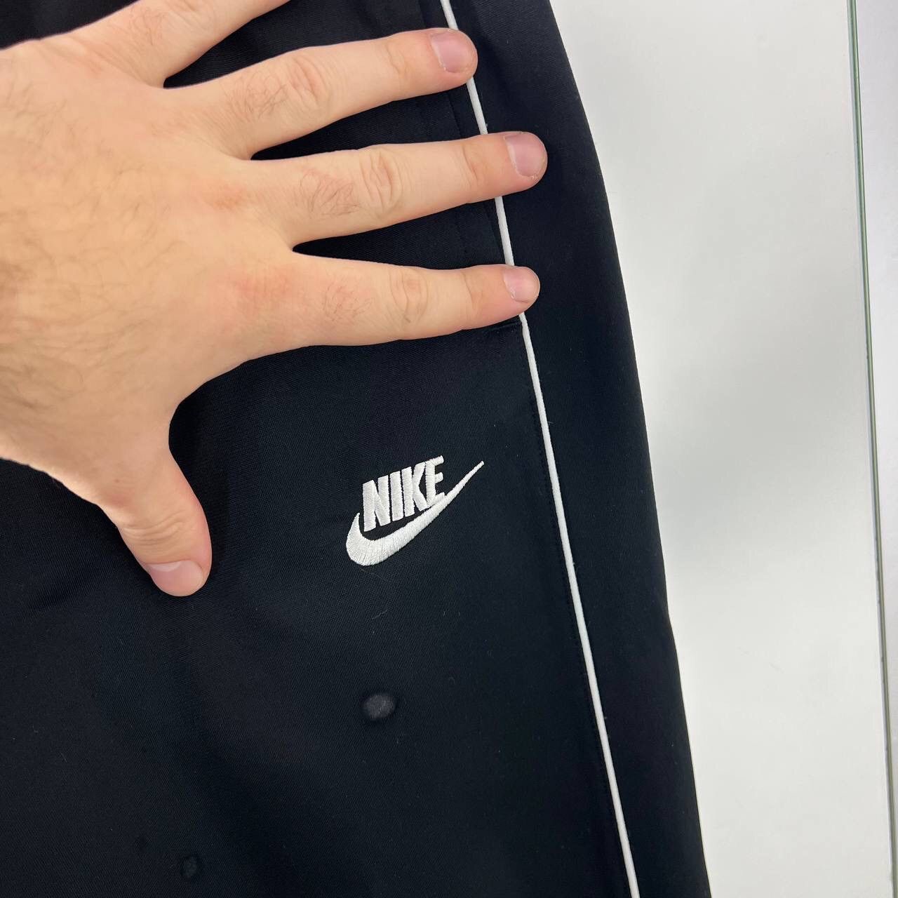 Nike Sweatpants Nike Black Mini Swoosh Y2K Style Size US 30 / EU 46 - 4 Thumbnail