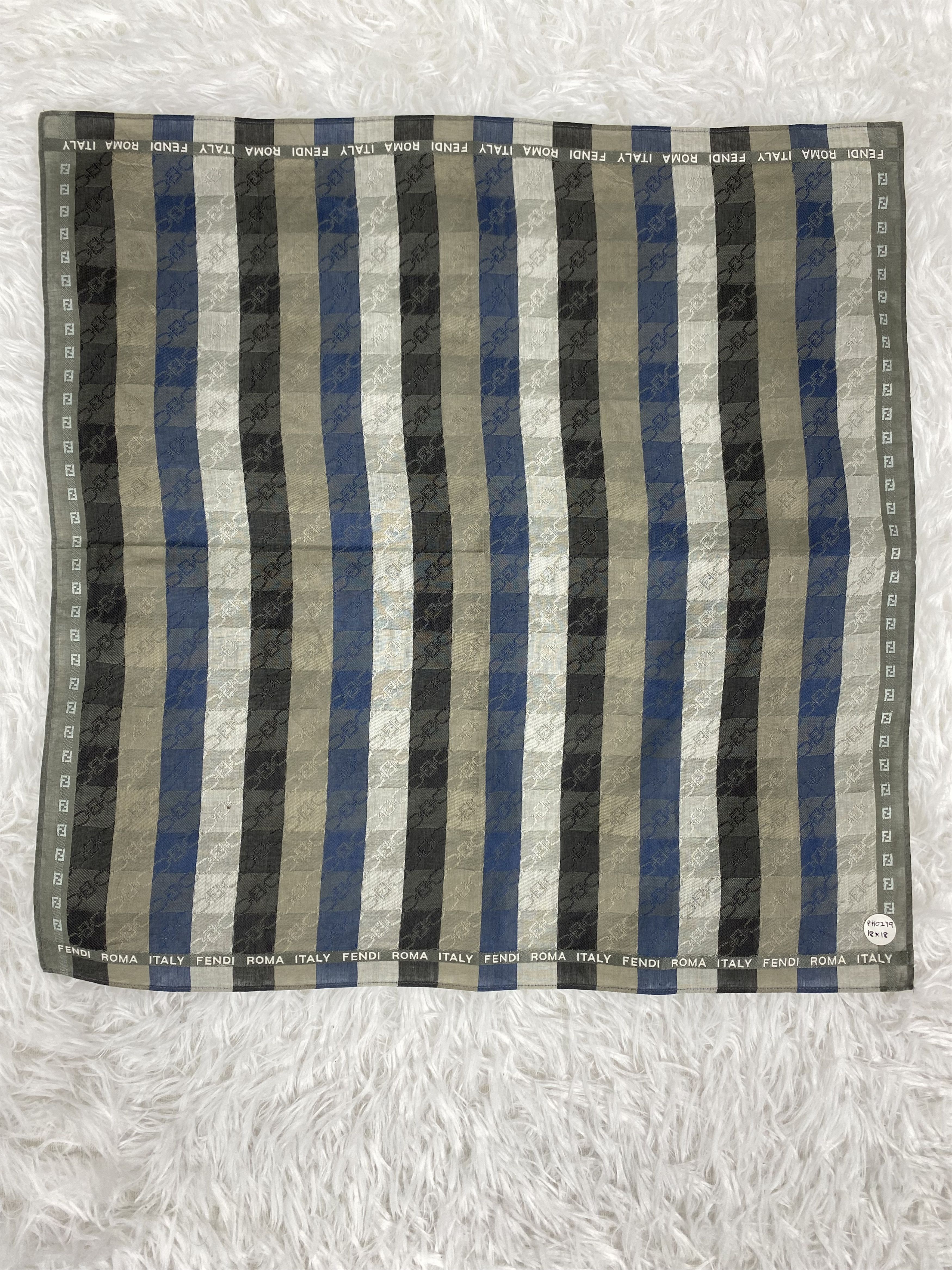 Vintage Vintage Fendi Roma Italy Handkerchief Neckerchief PH0279 Size ONE SIZE - 4 Thumbnail