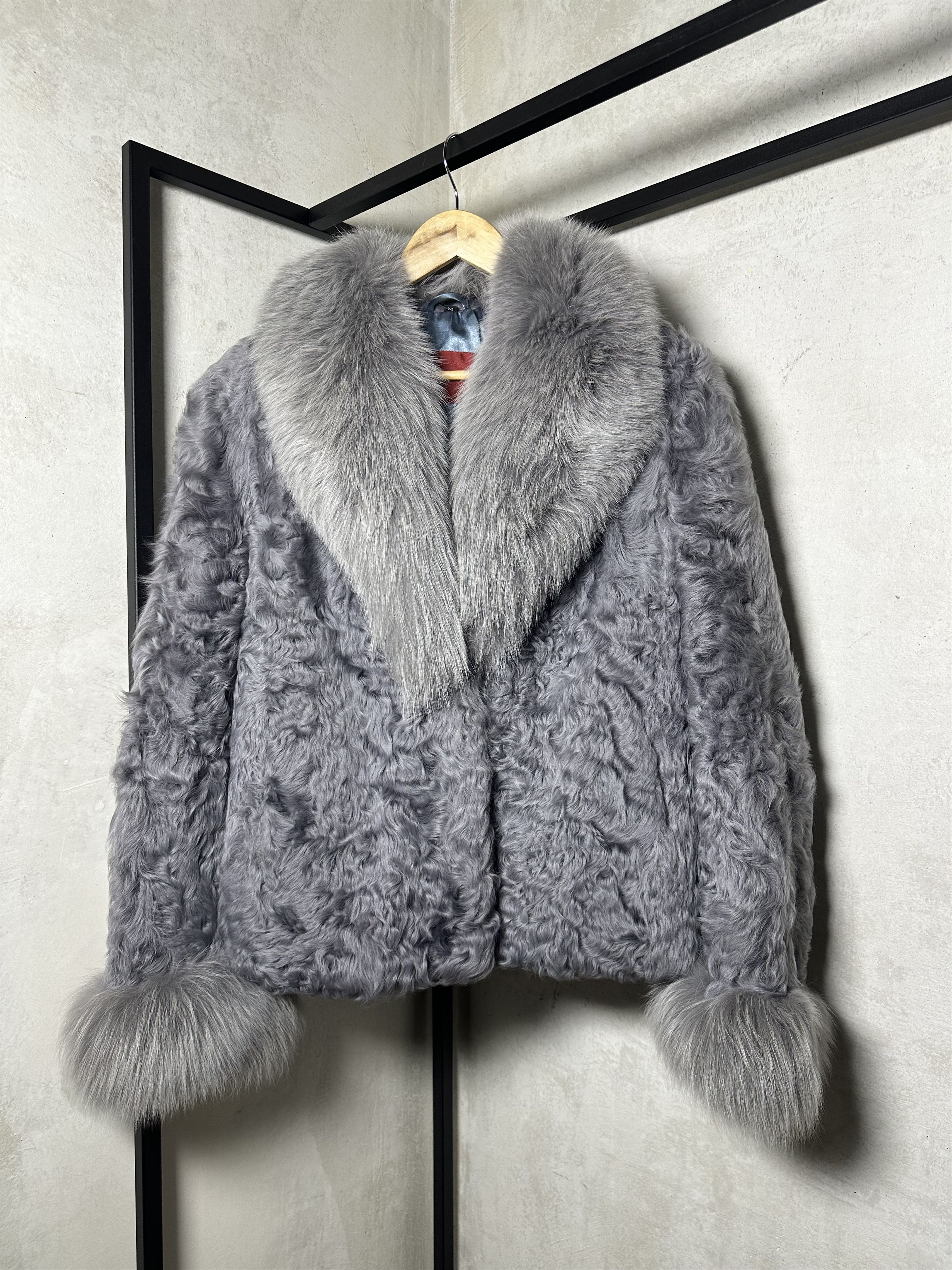 Bare Fox Winter Fur Sapphire Goat Top With Fox Collar Size M / US 6-8 / IT 42-44 - 2 Thumbnail