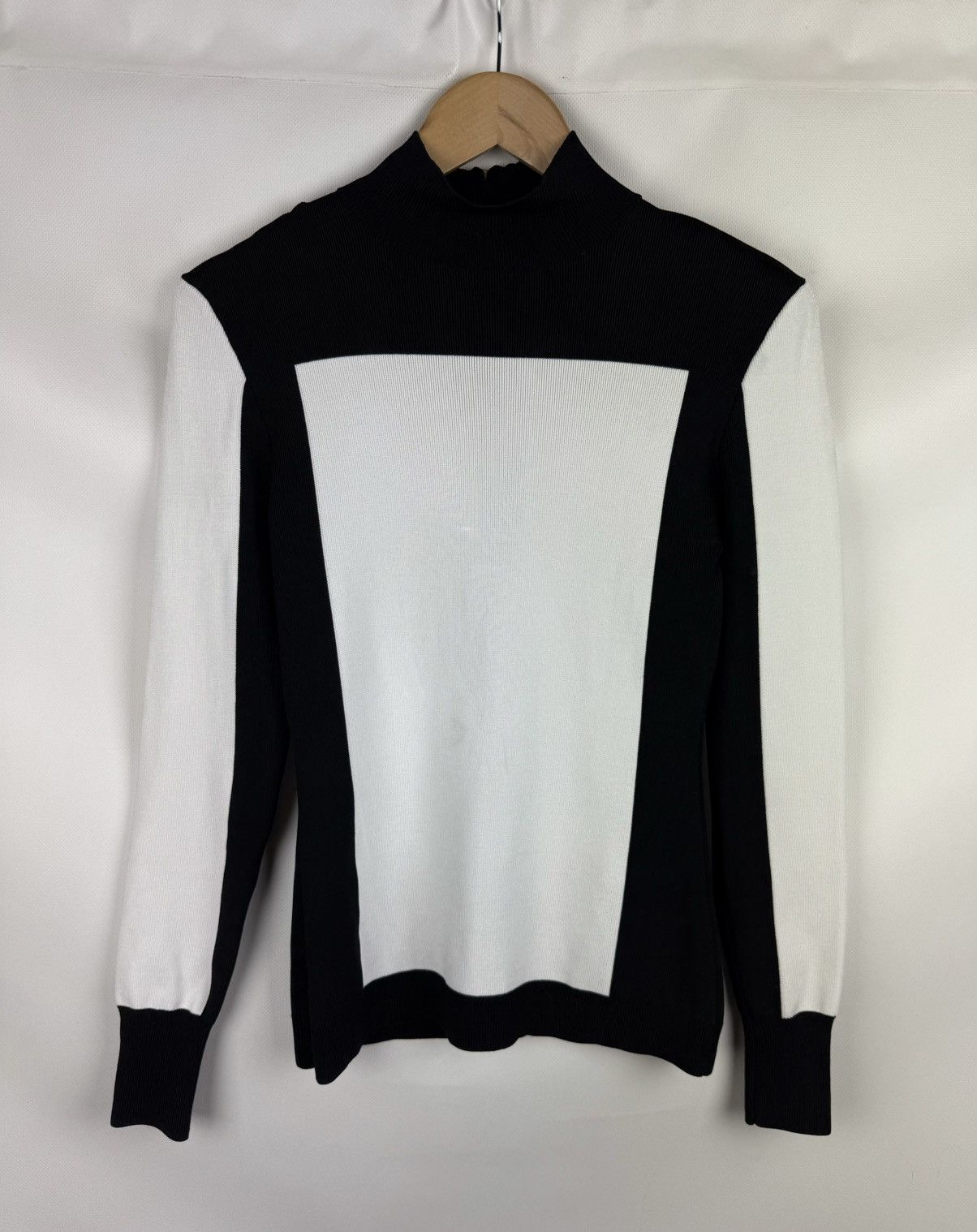 Balmain Balmain H&M Ladies Sweater Pullover Size US 8 / EU 38 Size M / US 6-8 / IT 42-44 - 1 Thumbnail