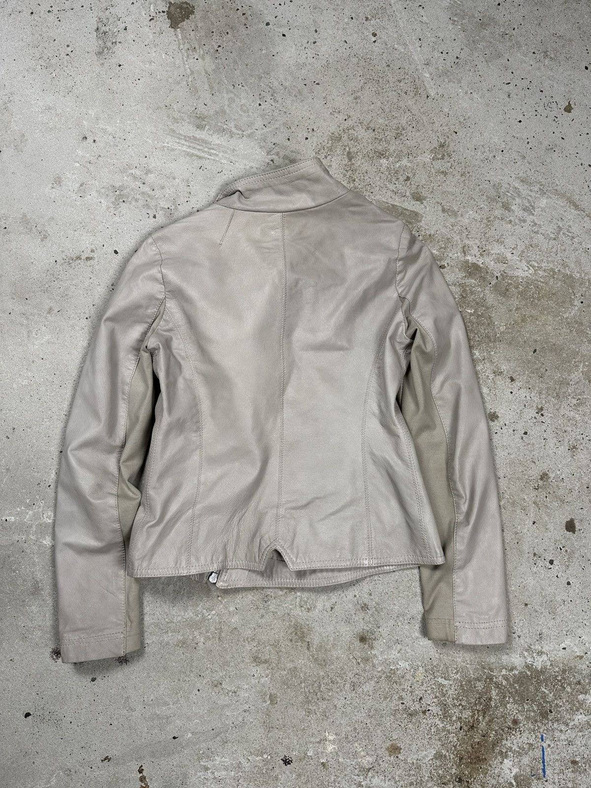 Japanese Brand Vintage Y2K Genuine Leather Beige Asymmetrical Archive Jackt Size US S / EU 44-46 / 1 - 2 Thumbnail