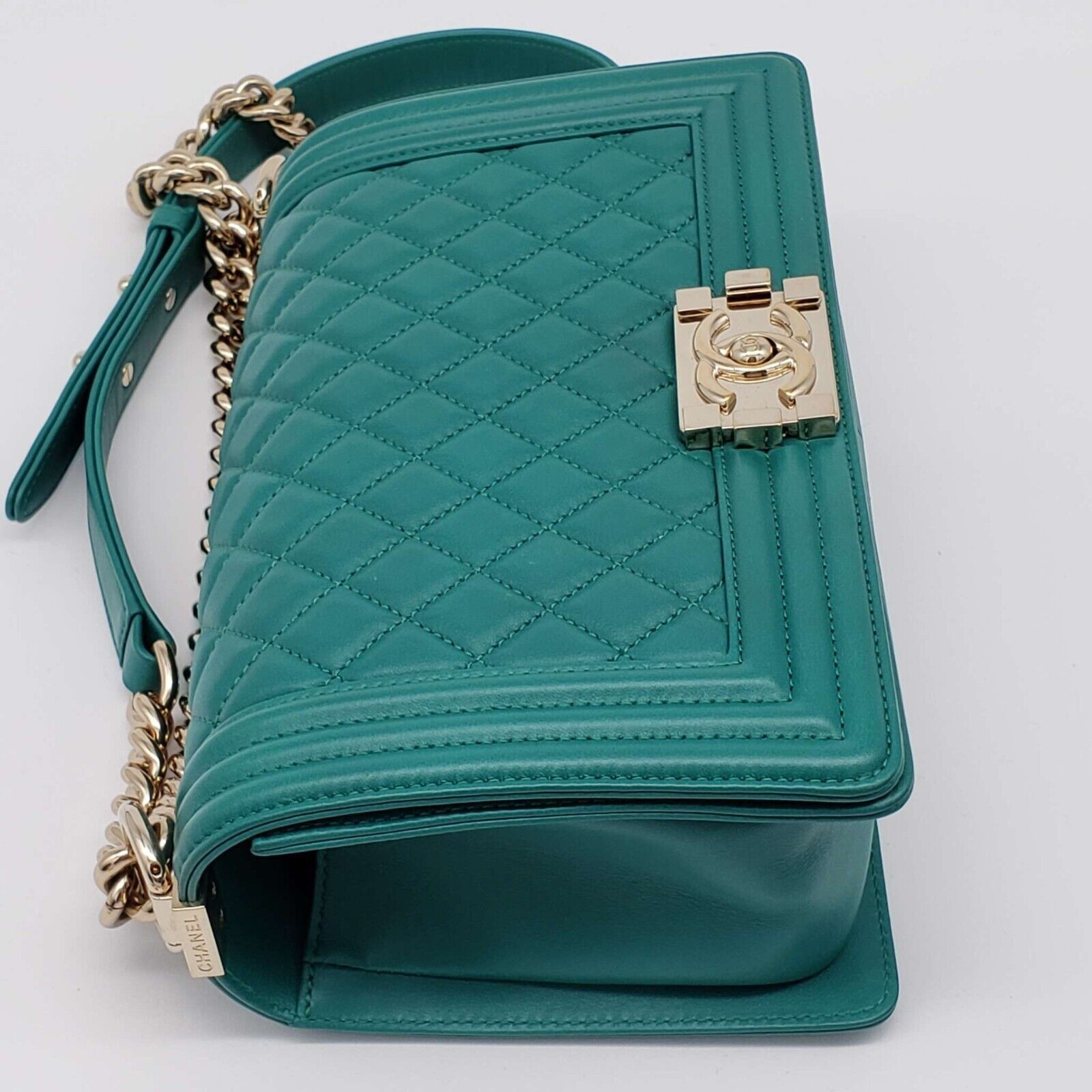 Chanel Authentic CHANEL Boy Green Leather Shoulder Bag 2650-080524 Size ONE SIZE - 7 Thumbnail