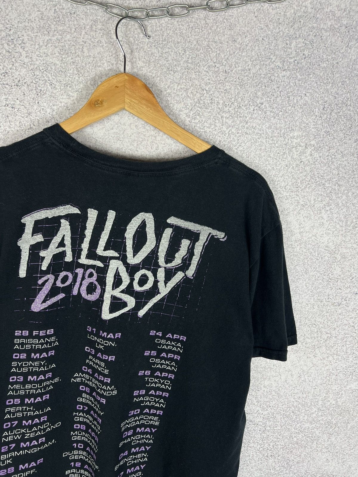 Band Tees Vintage Fall Out Boy World Tour Band Tee Size US XL / EU 56 / 4 - 5 Thumbnail