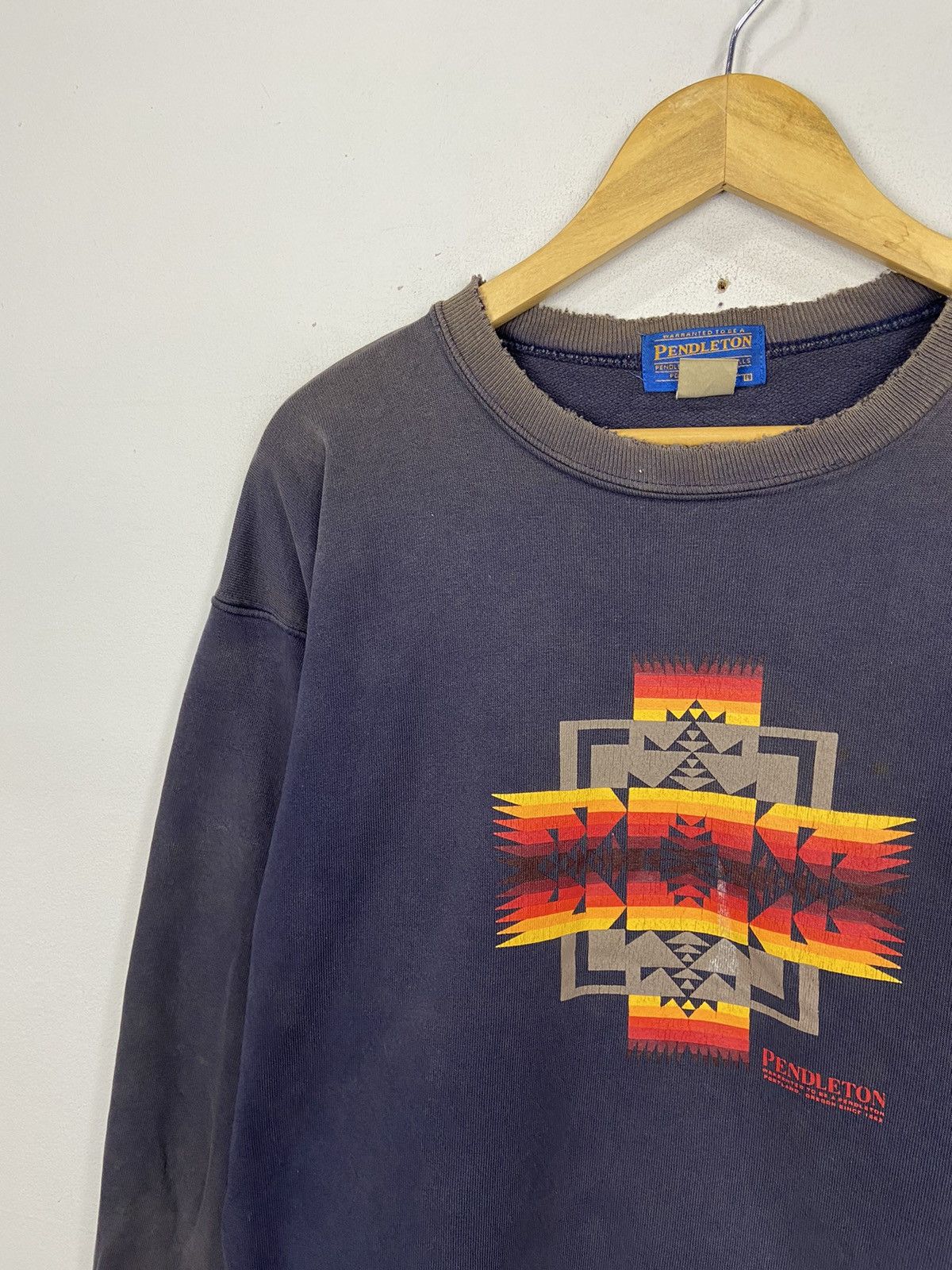 Pendleton × Vintage Vintage Pendleton Distressed Sweatshirt Size US L / EU 52-54 / 3 - 4 Thumbnail