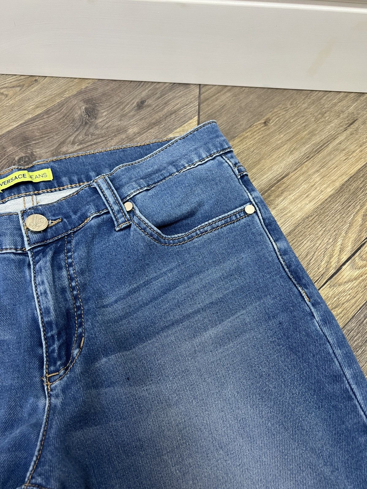 Versace × Versace Jeans Couture × Vintage Vintage Versace Jeans Women’s Denim Pants Size 28" / US 6 / IT 42 - 9 Thumbnail