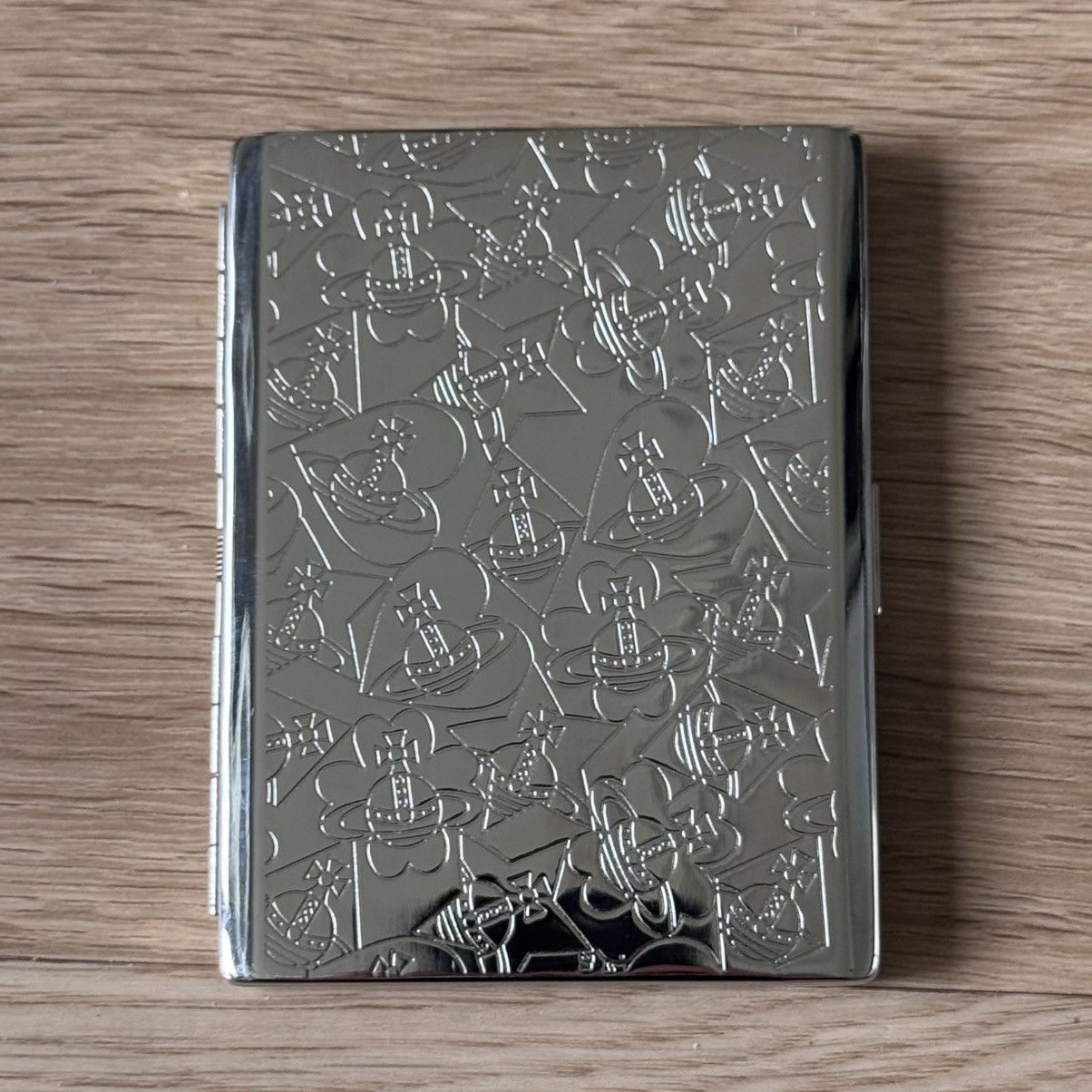 cigarette case vivienne westwood Vivienne Westwood Vivienne Westwood Heart and Orb Cigarette Case