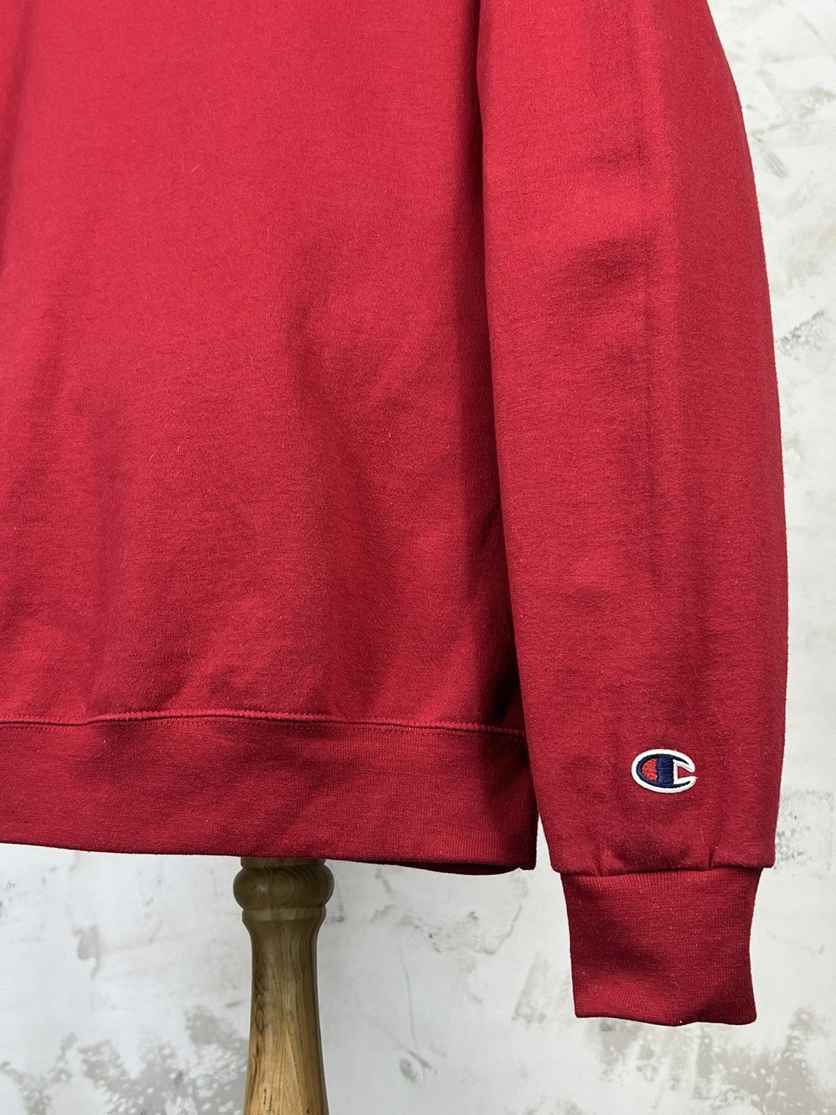 Champion Vintage Champion Red Crewneck Sweatshirt Size L - XL Size US L / EU 52-54 / 3 - 4 Thumbnail