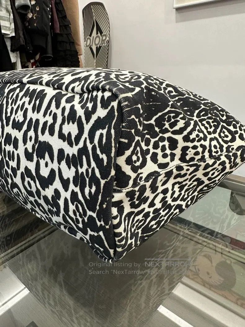 Givenchy Givenchy Black White Leopard Print Tote Bag. Size ONE SIZE - 6 Thumbnail