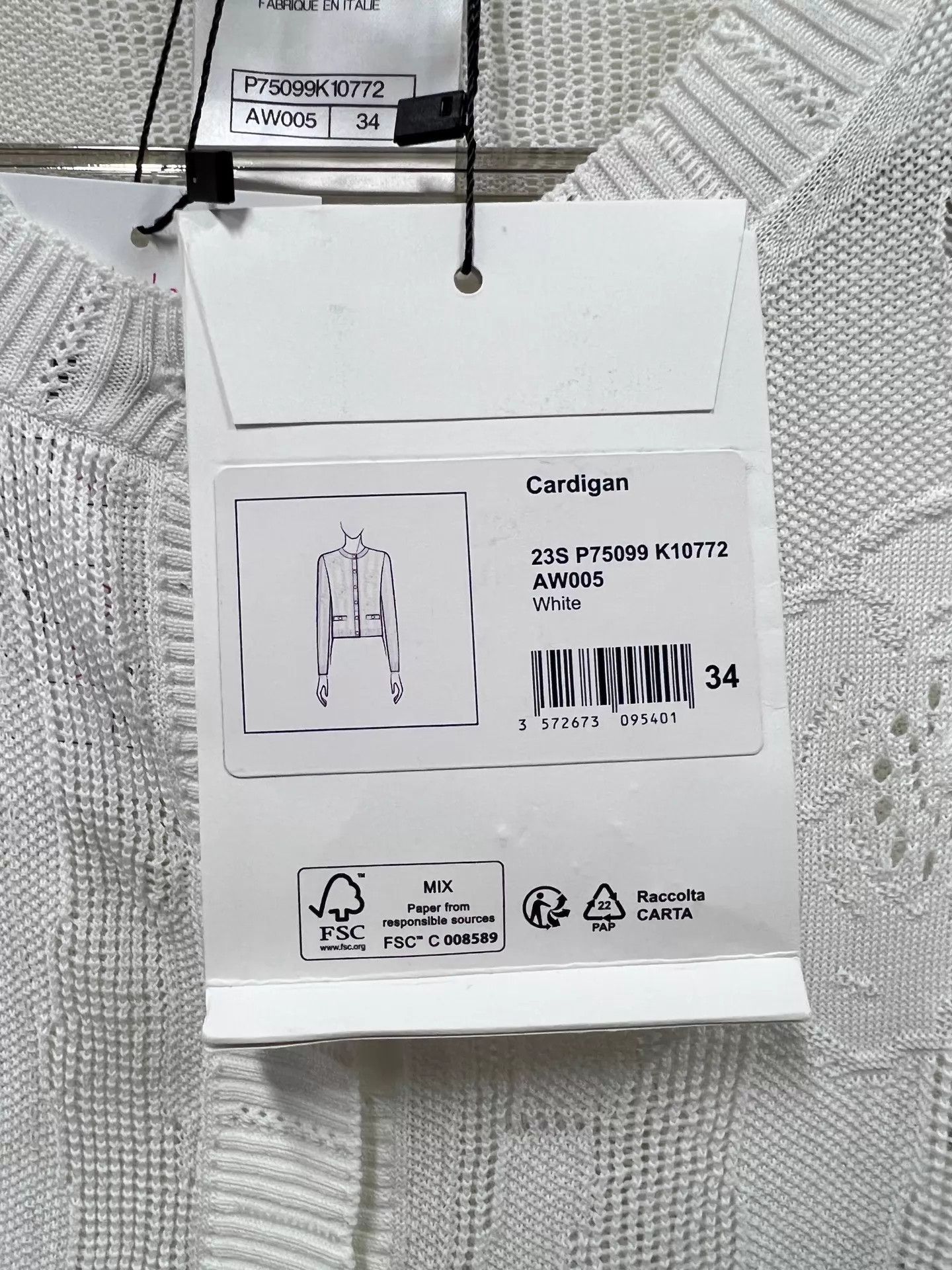 Chanel Chanel 23s Camellia Pearl Button White Knit Cardi 34 1x Worn Size XS / US 0-2 / IT 36-38 - 3 Thumbnail