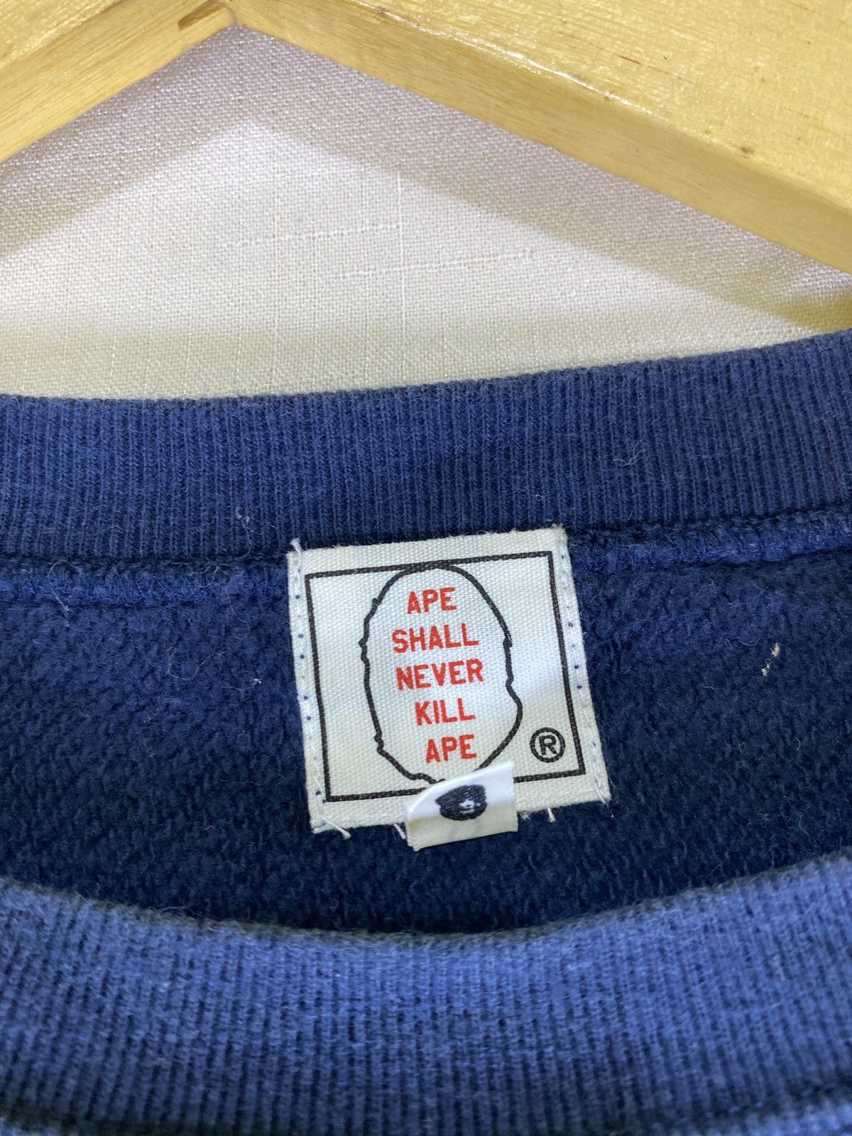 Bape × Kaws spray graffity kaws Size US M / EU 48-50 / 2 - 3 Thumbnail
