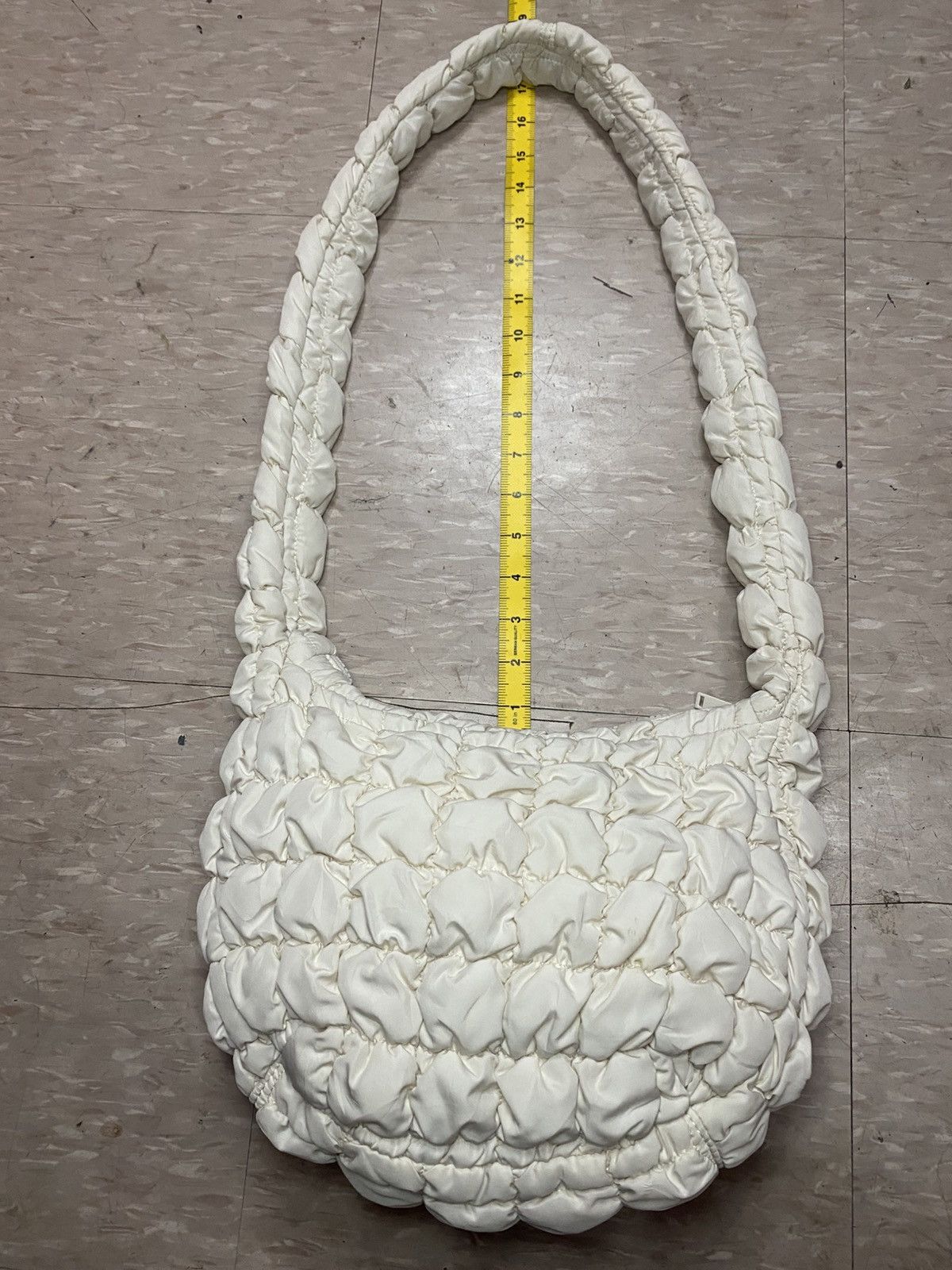 Cos × Designer COS quilted messenger bag Size ONE SIZE - 12 Thumbnail
