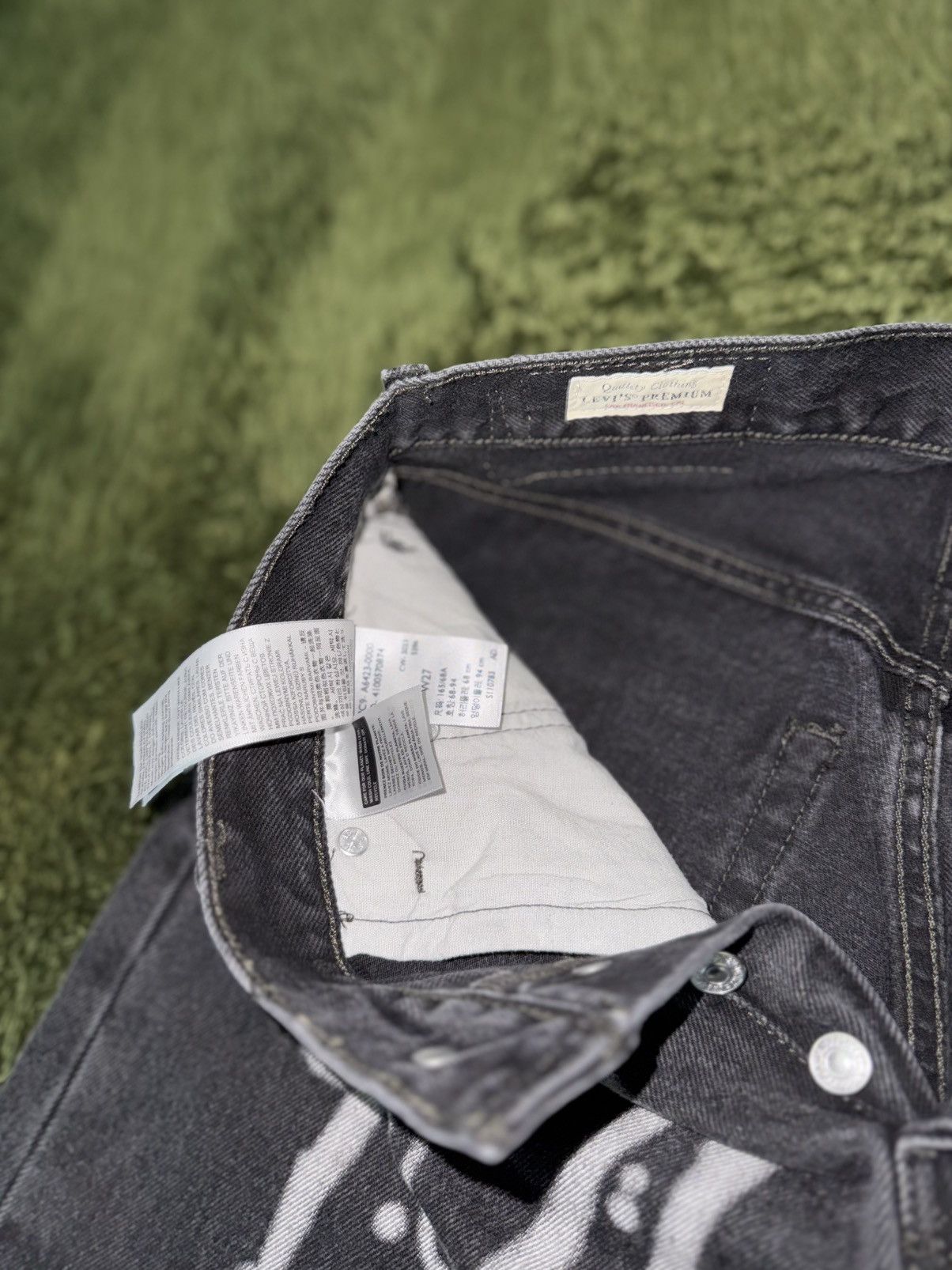 Levi's [W27] Levi’s x Barbie Ferreira 501 90s Premium Denim Pants Size US 27 - 5 Thumbnail