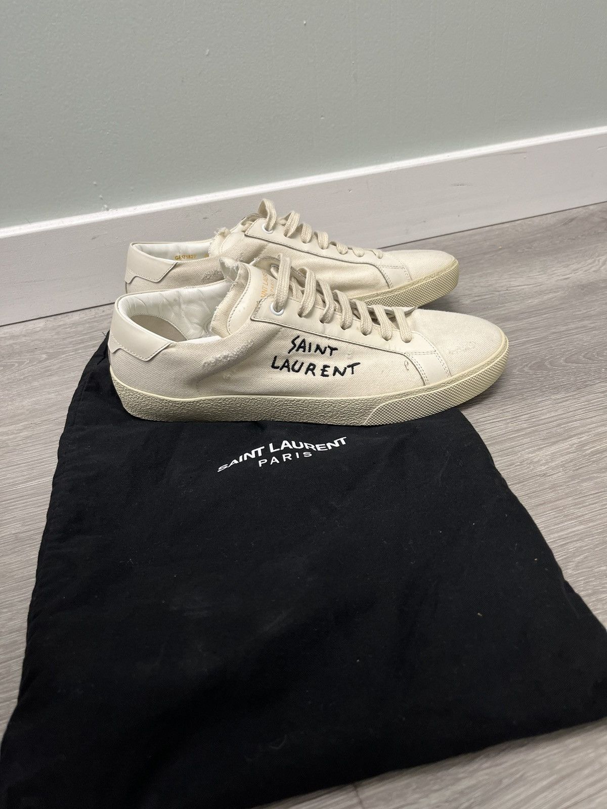 Saint Laurent Paris COURT CLASSIC SL/06. Size 8 Size US 8 / EU 41 - 6 Thumbnail