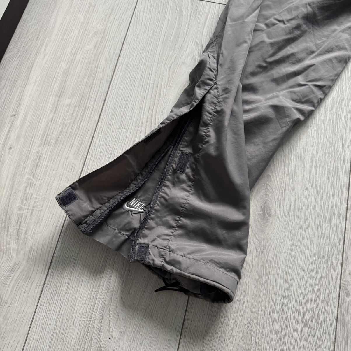 Vintage Vintage nike track pants y2k gorpcore sweatpants parachute Size US 34 / EU 50 - 3 Thumbnail