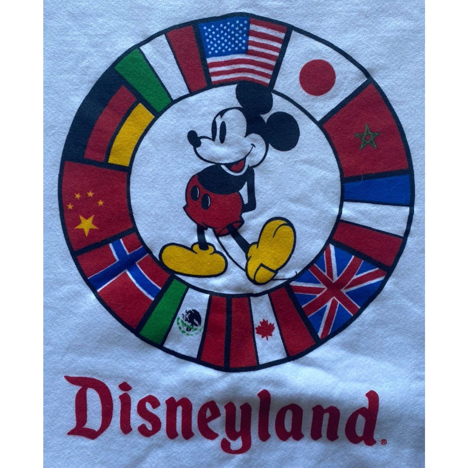 Disney VINTAGE Disney Designs Sweatshirt Men XL Made In USA Flags Mickey Mouse Mens White Pullover Sweatshirt Regular Size XL Size US XL / EU 56 / 4 - 2 Thumbnail