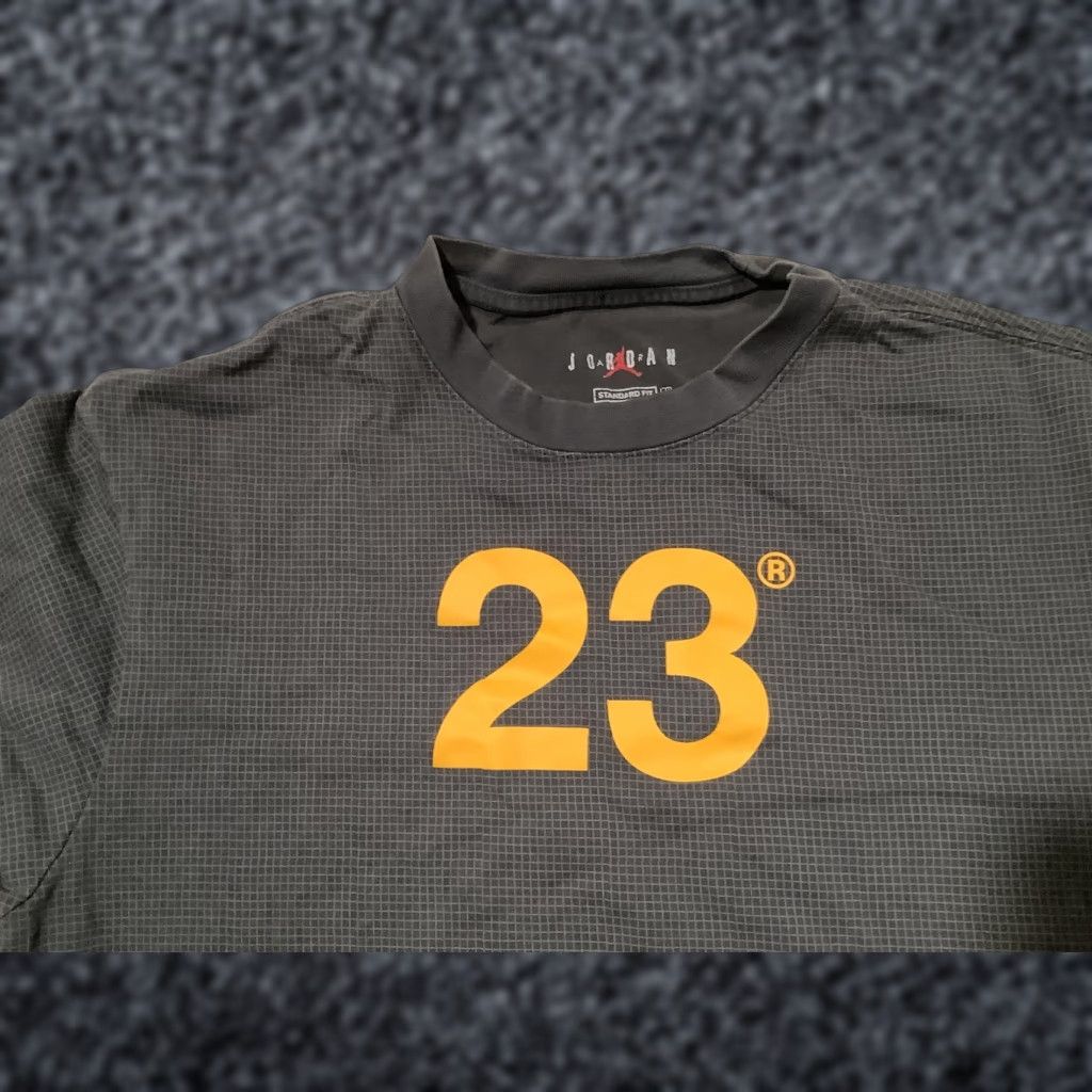 Jordan Brand Jordan Shirt Mens M Gray 23 Jumpman Engineered For Flight Graphic Tee Size US M / EU 48-50 / 2 - 1 Thumbnail
