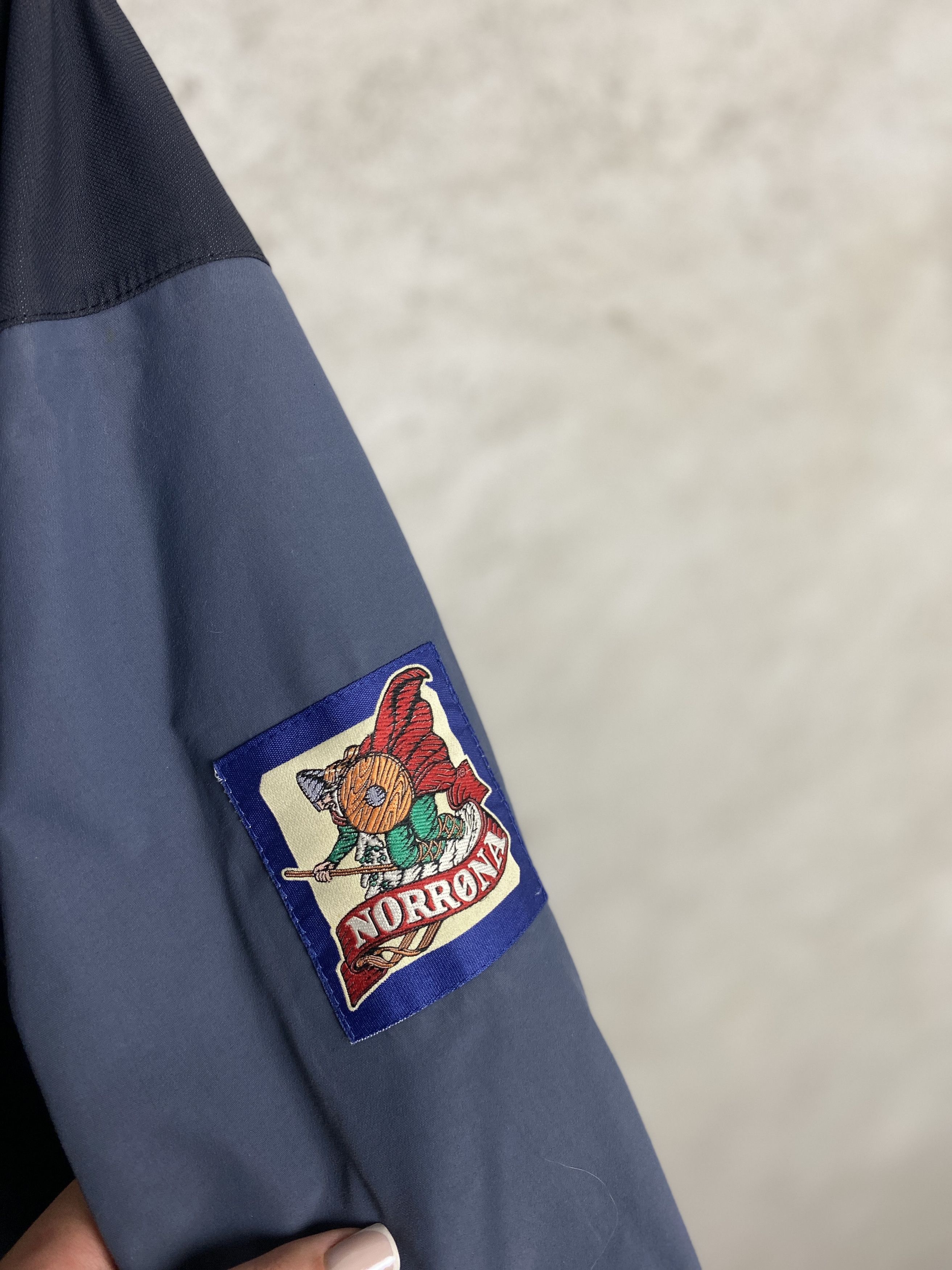 Norrona Norrona Trollveggen Gore tex vintage jacket Size US L / EU 52-54 / 3 - 2 Thumbnail