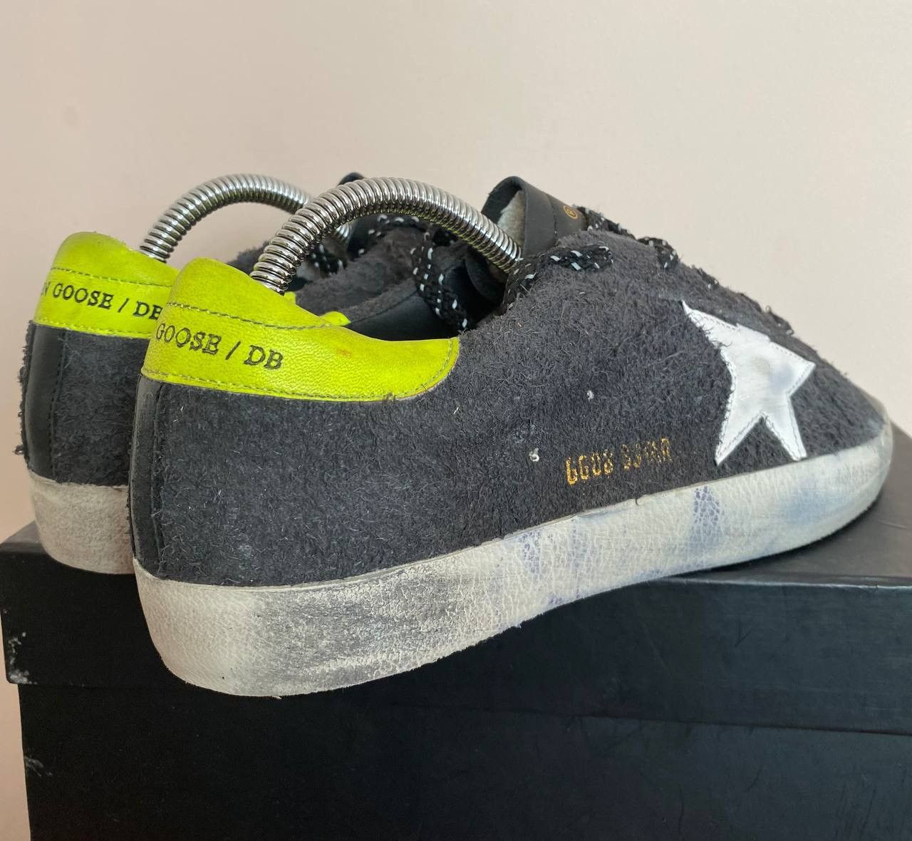 Golden Goose GOLDEN GOOSE GGDB SUPERSTAR Reflective Black Yellow Size US 7 / EU 40 - 6 Thumbnail