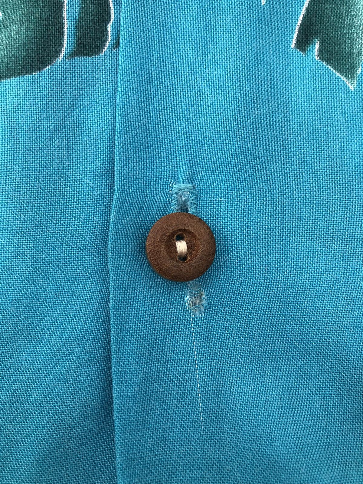 Vintage Vintage Paradise Found Honolulu, Hawaii 100% Rayon Button Size US M / EU 48-50 / 2 - 6 Thumbnail