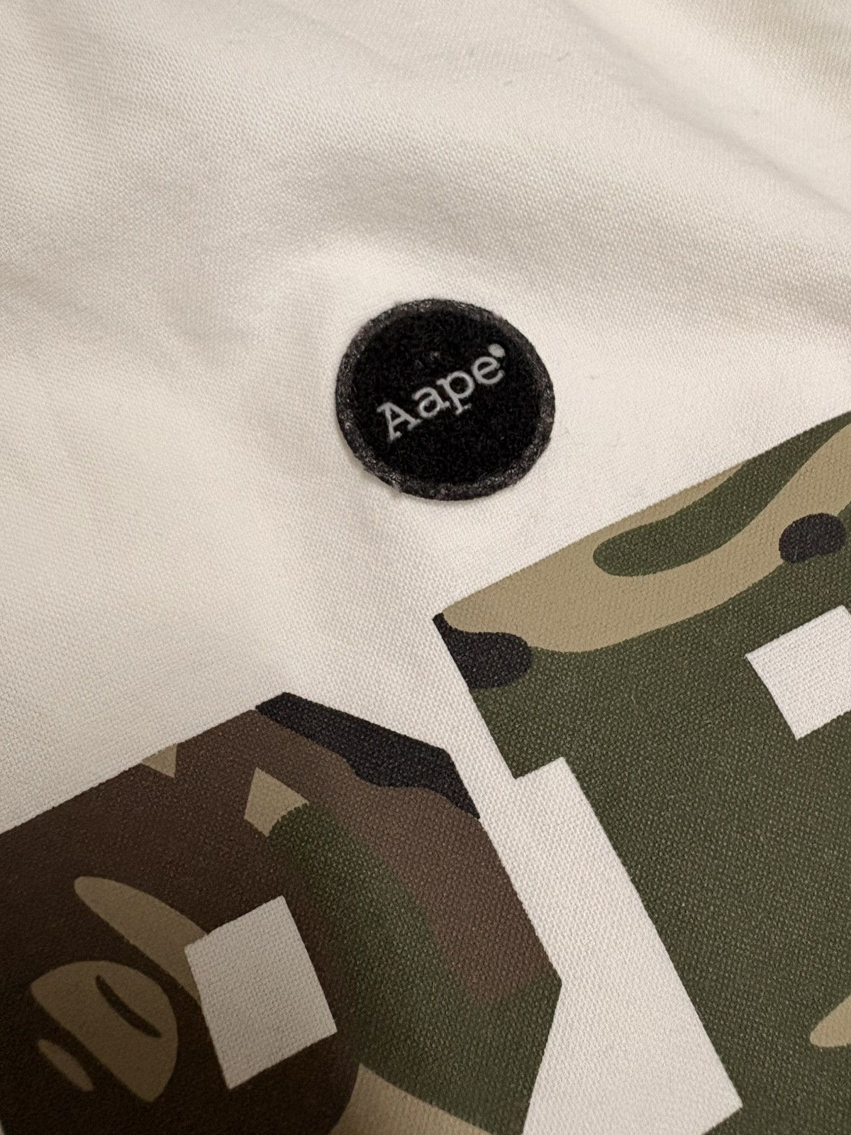 Aape BAPE Camo Logo Oxford Button-Up Shirt (White) Size US L / EU 52-54 / 3 - 4 Thumbnail