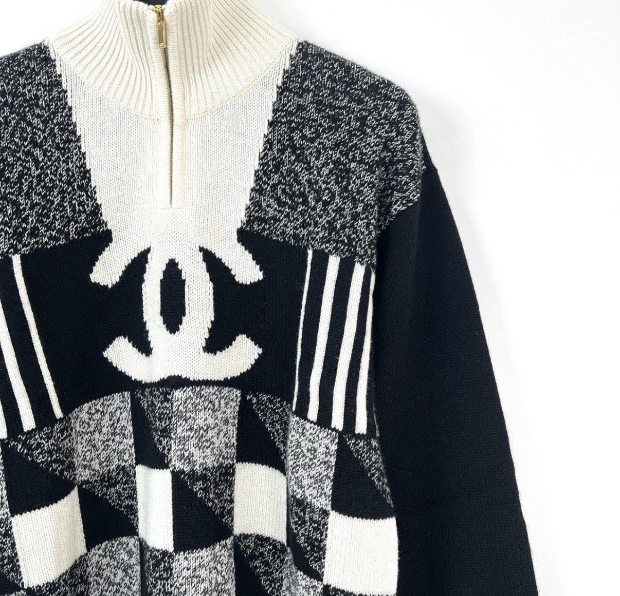 Chanel Chanel Black & White Checkerboard Half-Zip Sweater K12 Size XS / US 0-2 / IT 36-38 - 3 Thumbnail