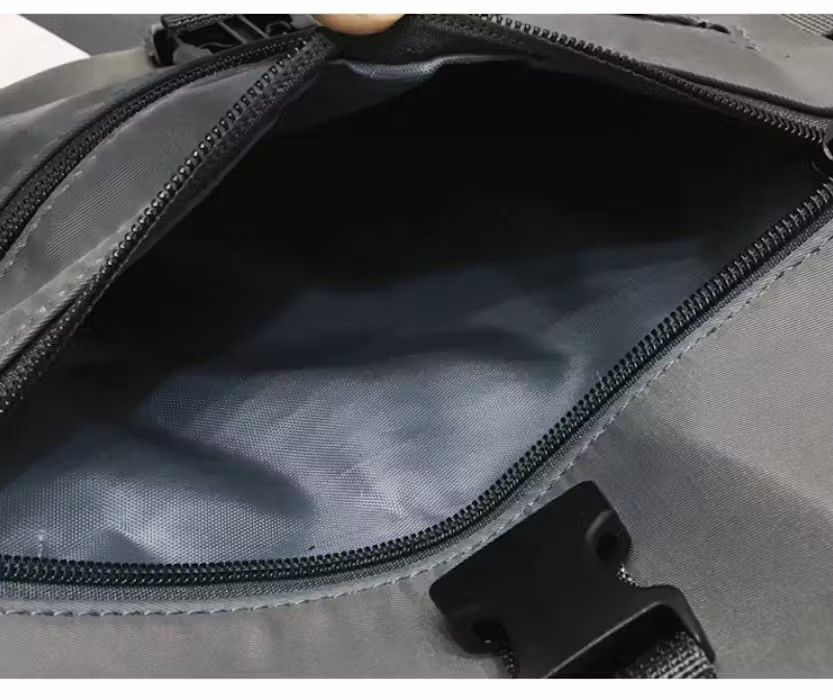 Japanese Brand Y2k buckle side bag crossbody Size ONE SIZE - 3 Thumbnail
