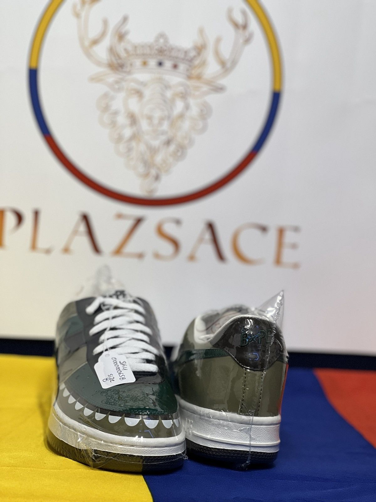 Bape × Kaws A Bathing Ape Bape Sta Low X Kaws Size US 8 / EU 41 - 2 Thumbnail