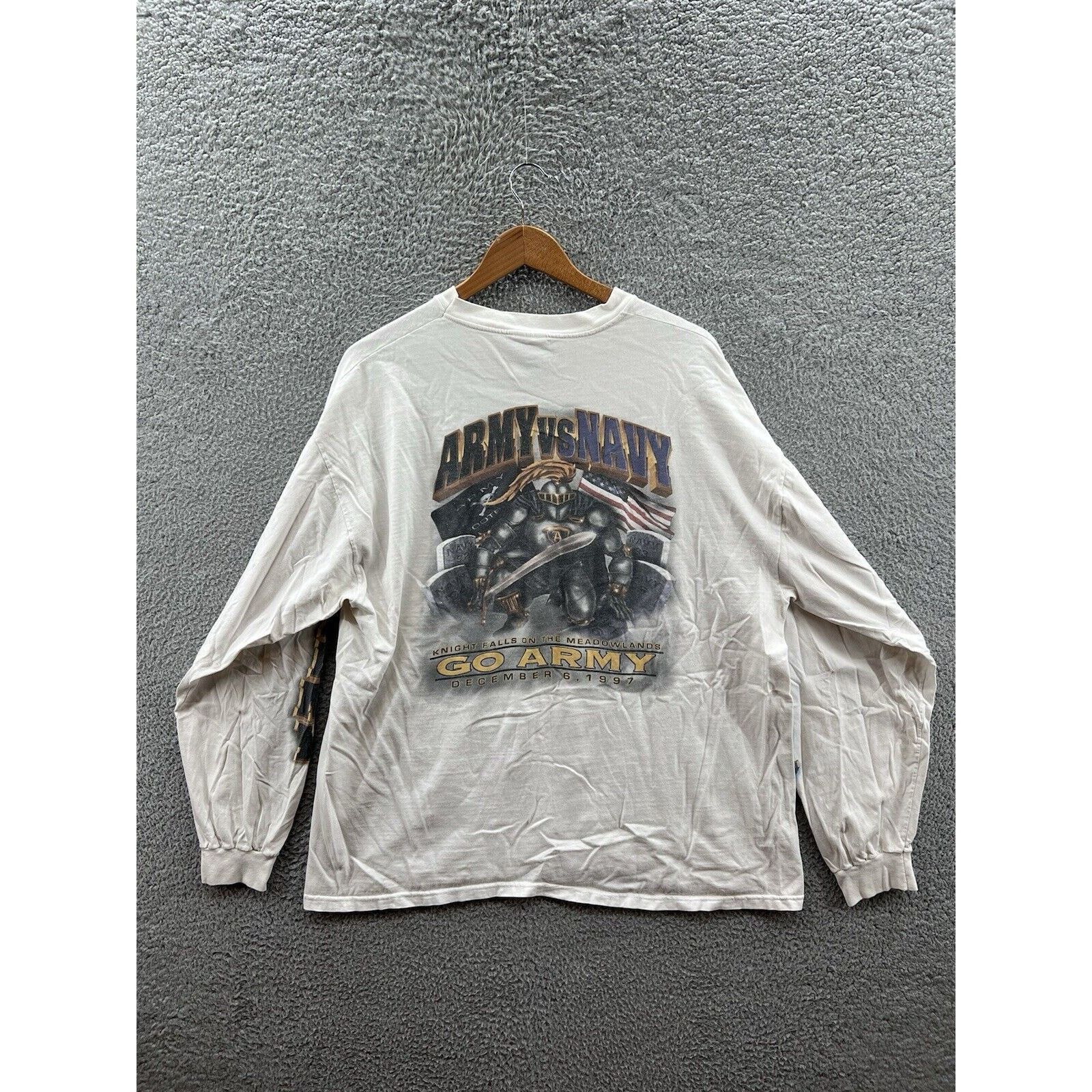 Hanes Vintage 1997 Army vs. Navy Long Sleeve White T-shirt Sz XXL Size US XXL / EU 58 / 5 - 2 Thumbnail