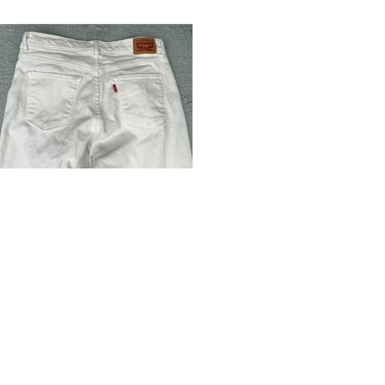 Levi's Levis Jeans Women White Capri Mid Rise 29x21 Cotton Blend 29 21 Inseam Denim 5-Pocket Distressed Capris Womens Jeans Size 29" - 11 Thumbnail