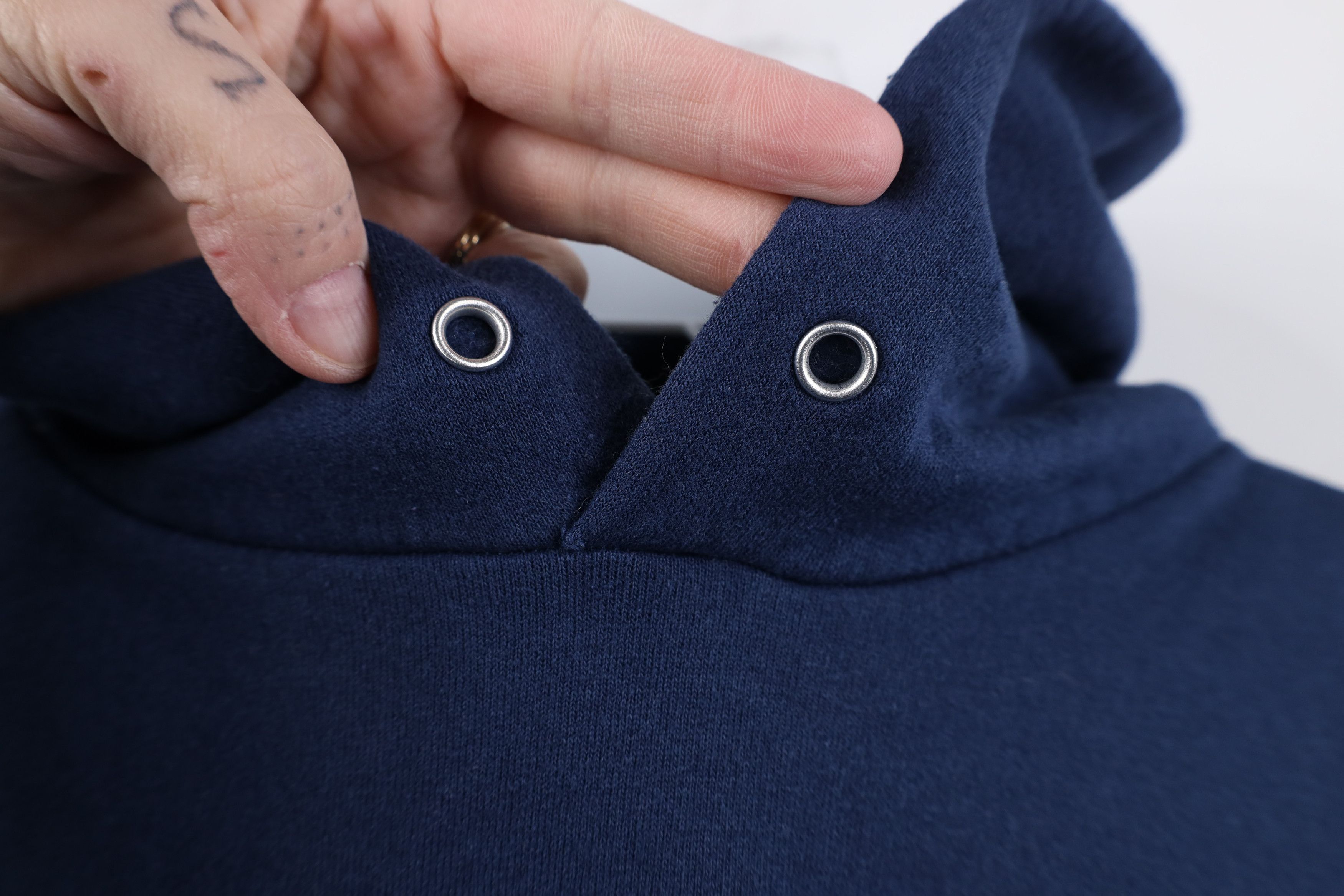 Champion Vintage 90s Champion Spell Out Hoodie Sweatshirt Navy Blue Size US L / EU 52-54 / 3 - 11 Thumbnail