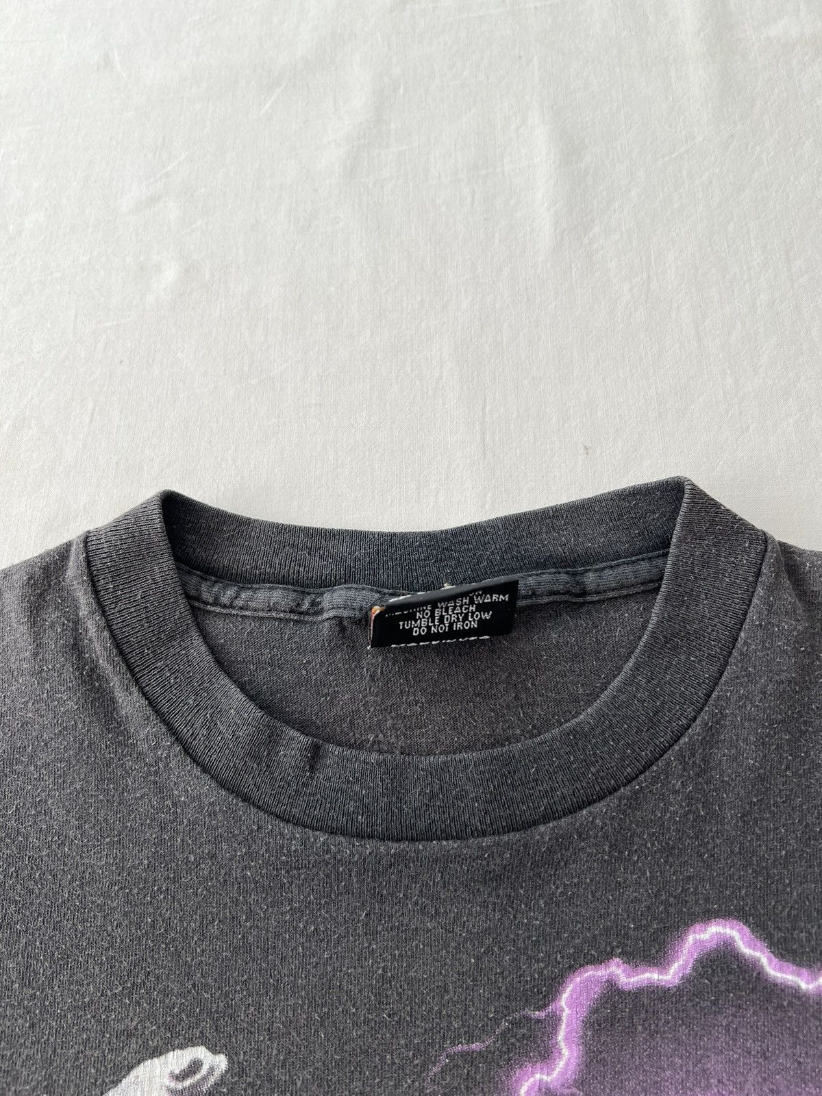 Vintage Vintage 1993 3D Emblem Horses Fighting Lightning T-shirt Size US L / EU 52-54 / 3 - 15 Thumbnail