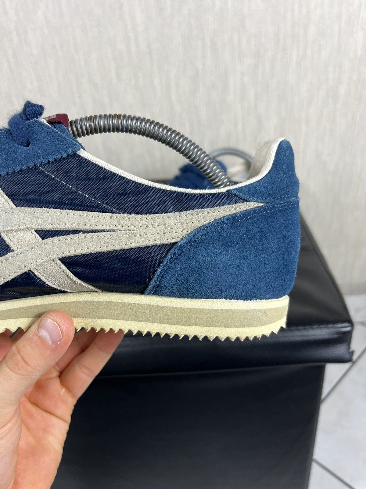 Asics Vintage OG Asics Onitsuka Tiger y2k suede sneakers shoes low Size US 10.5 / EU 43-44 - 8 Thumbnail