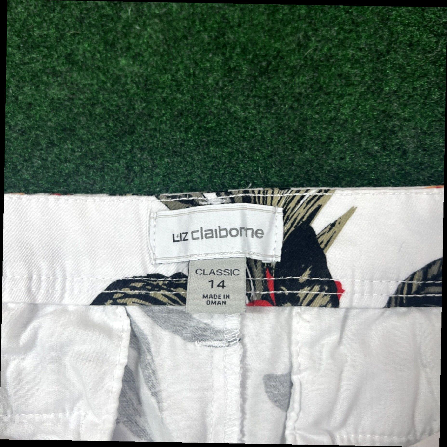 Vintage Liz Claiborne Flower Print Shorts Size 14 Measures 35X5.5 Inches Size 36" / US 14 / IT 50 - 5 Thumbnail