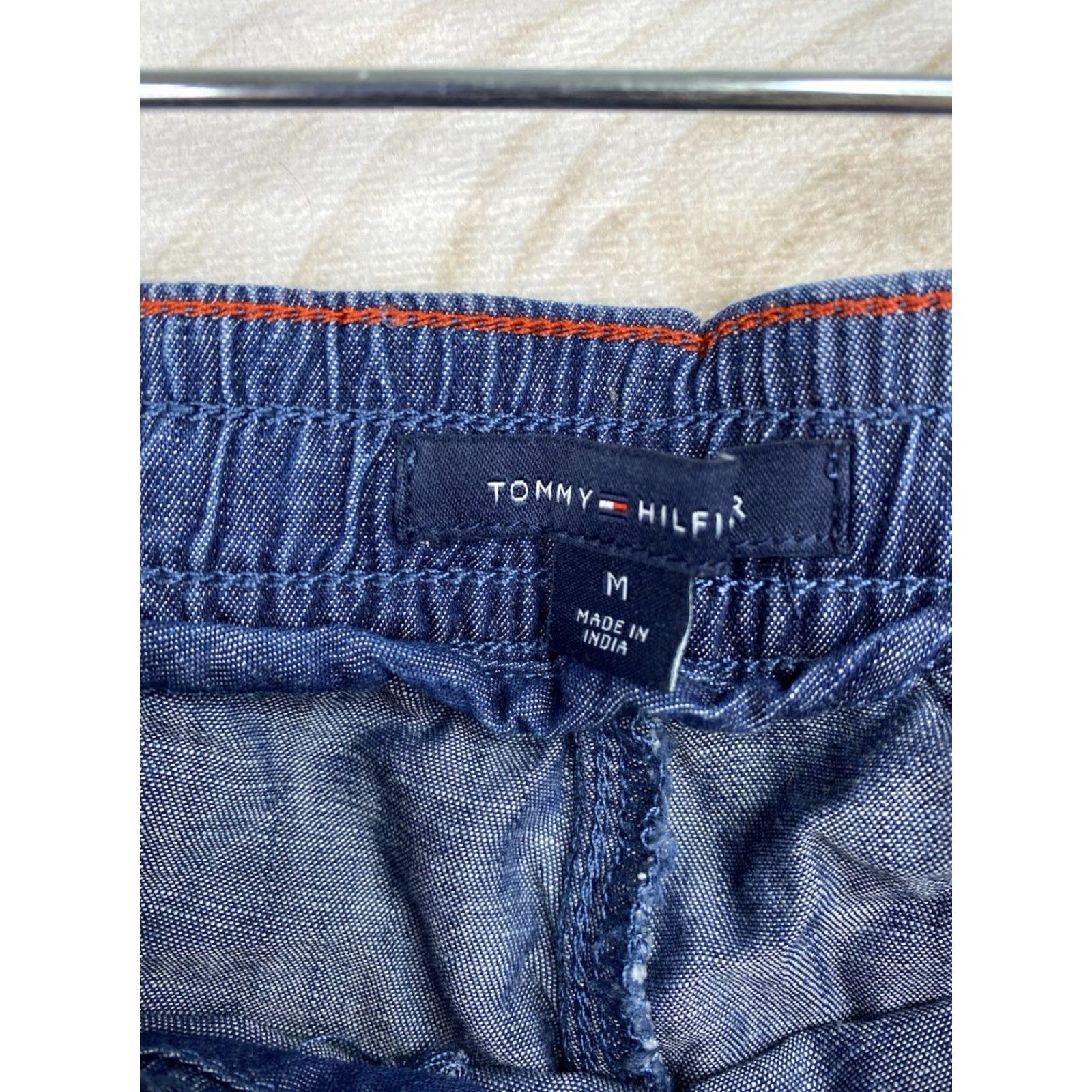 Tommy Hilfiger Tommy Hilfiger Womens Cargo Pants M Dark Wash Chambray Denim Jogger Drawstring Size 32" / US 10 / IT 46 - 6 Thumbnail